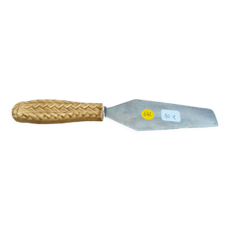 Pie shovel