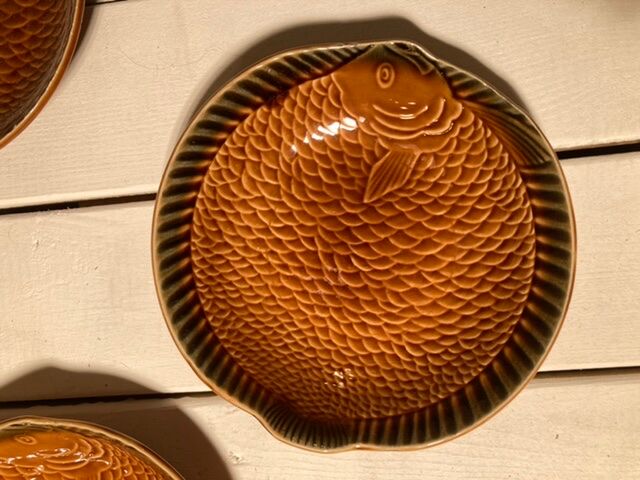 Series of 8 hollow plates Sarreguemines fish