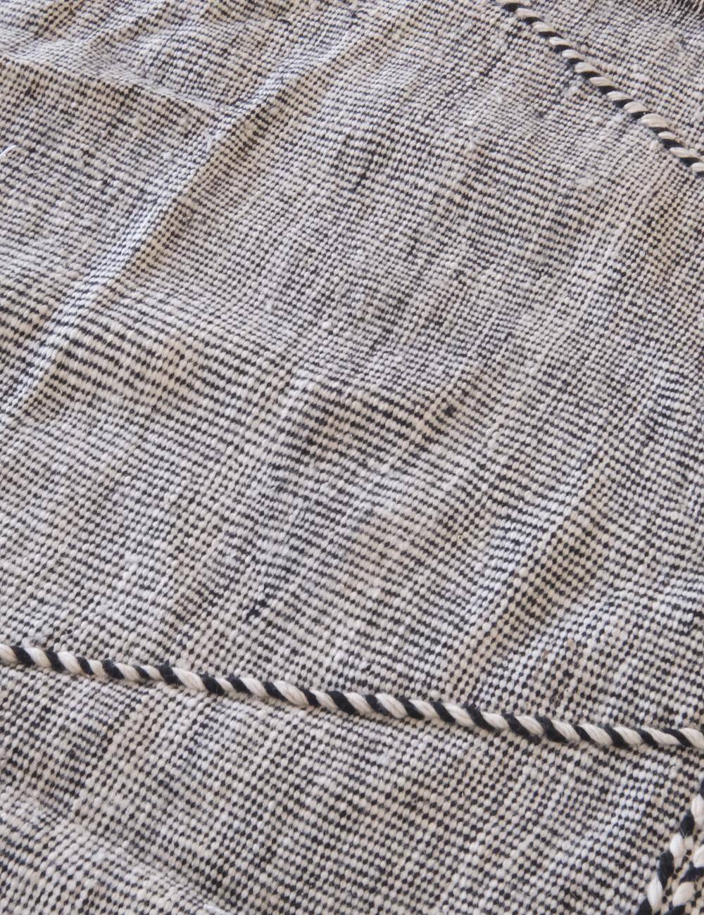 Moroccan Kilim Zanafi Rug - 314 x 194 cm