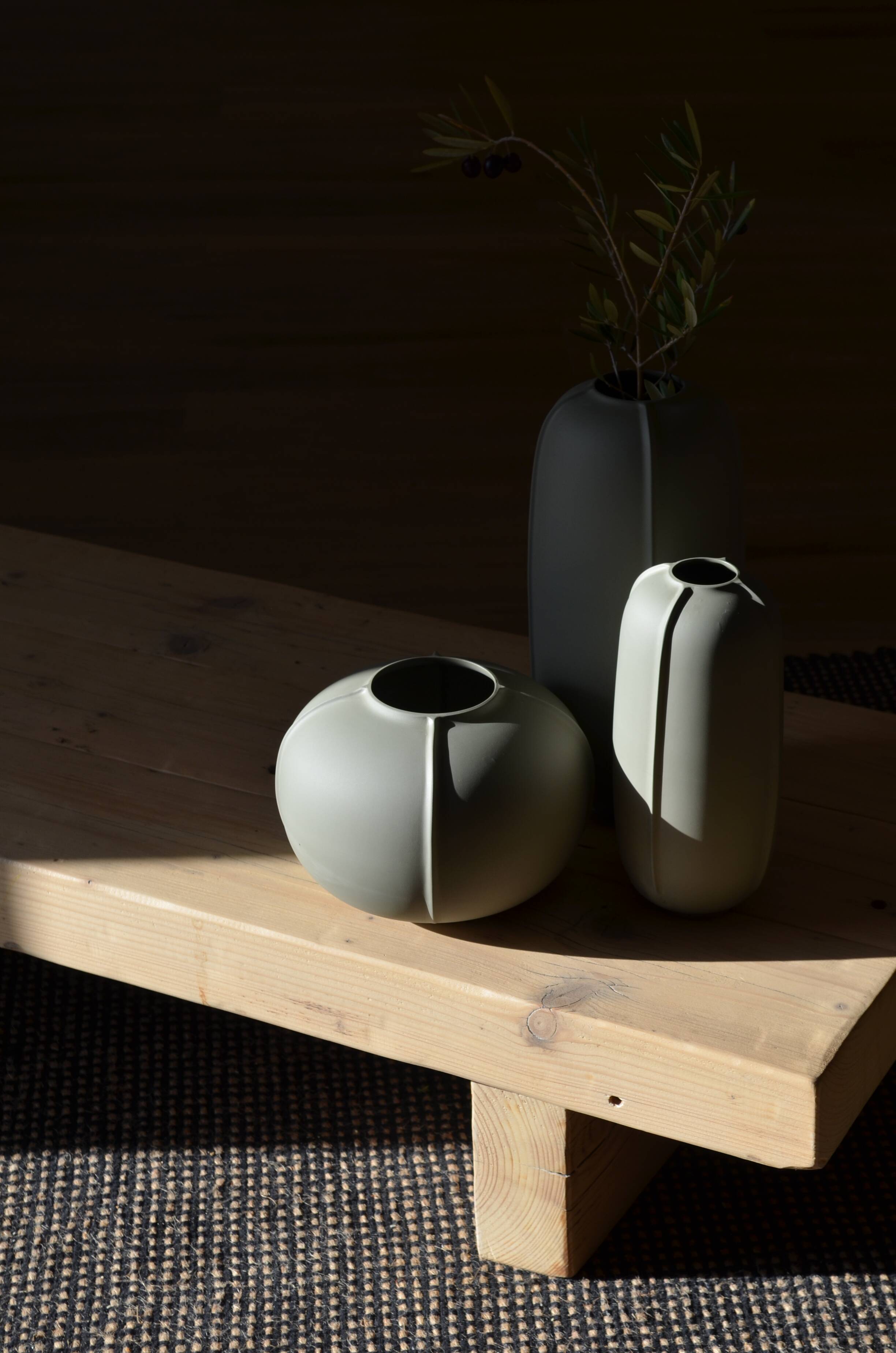 Atlas porcelain vase n°2