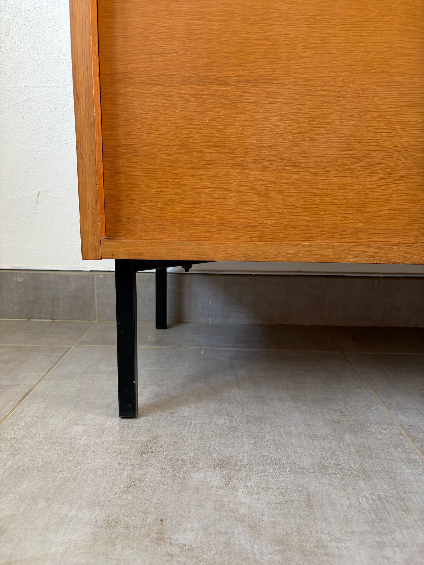 Vintage school enfilade