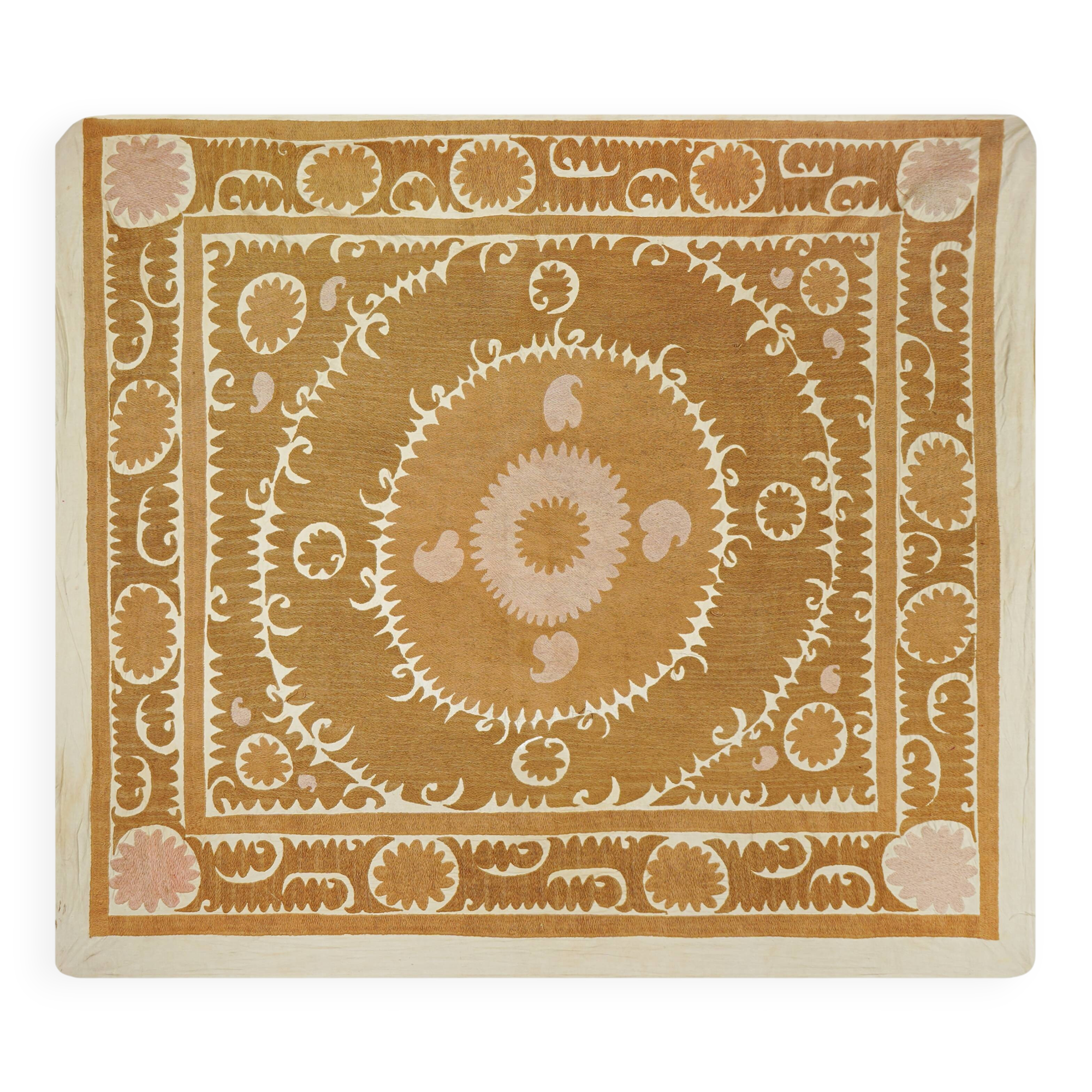 Vintage Turkish hand-knotted rug 124x136 cm