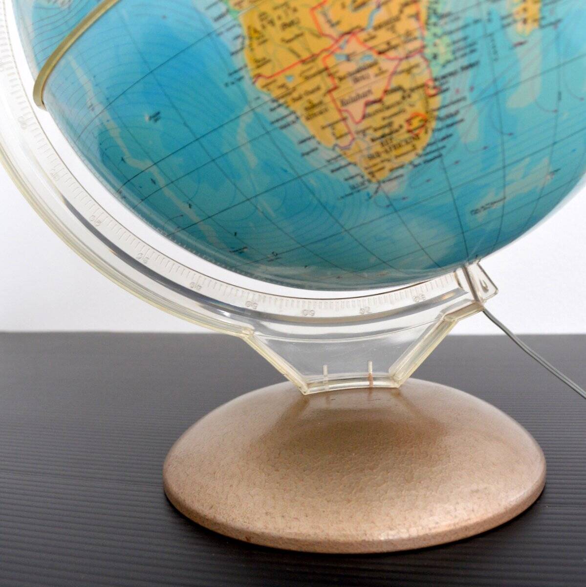 Terrestrial globe, illumina italy 1960s XL format
