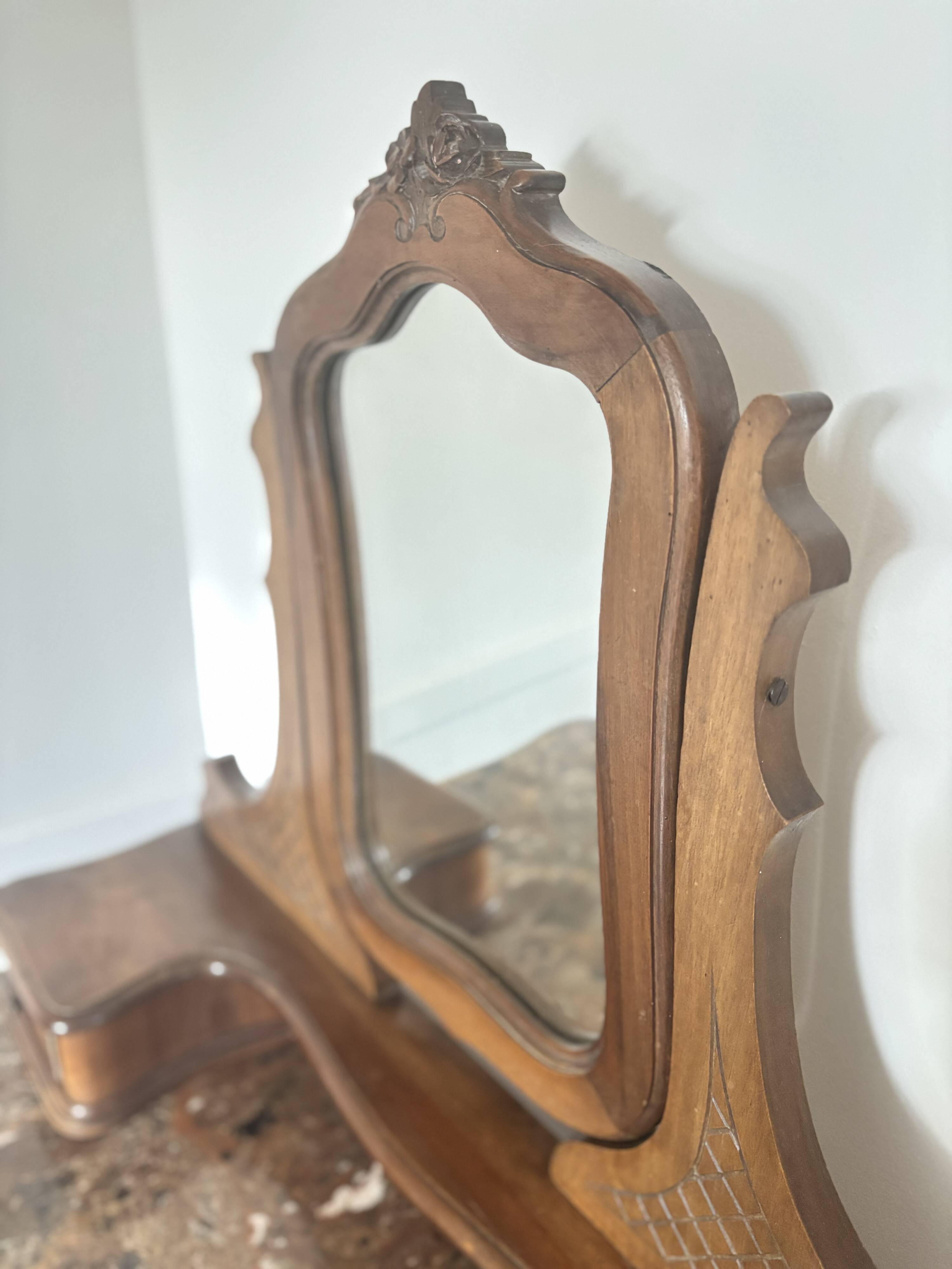 Belle Epoque dressing table