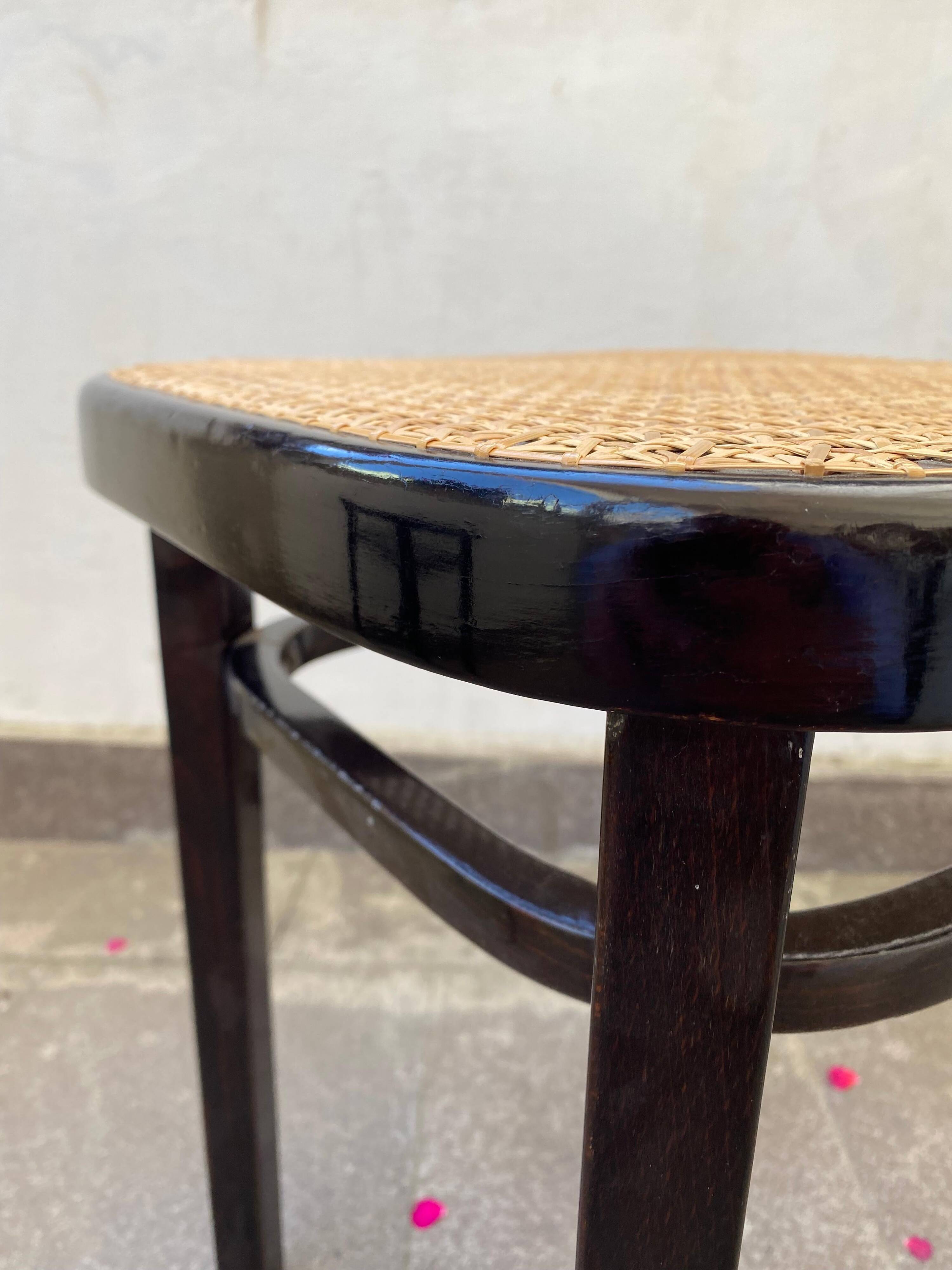 Tabourets Thonet No.144