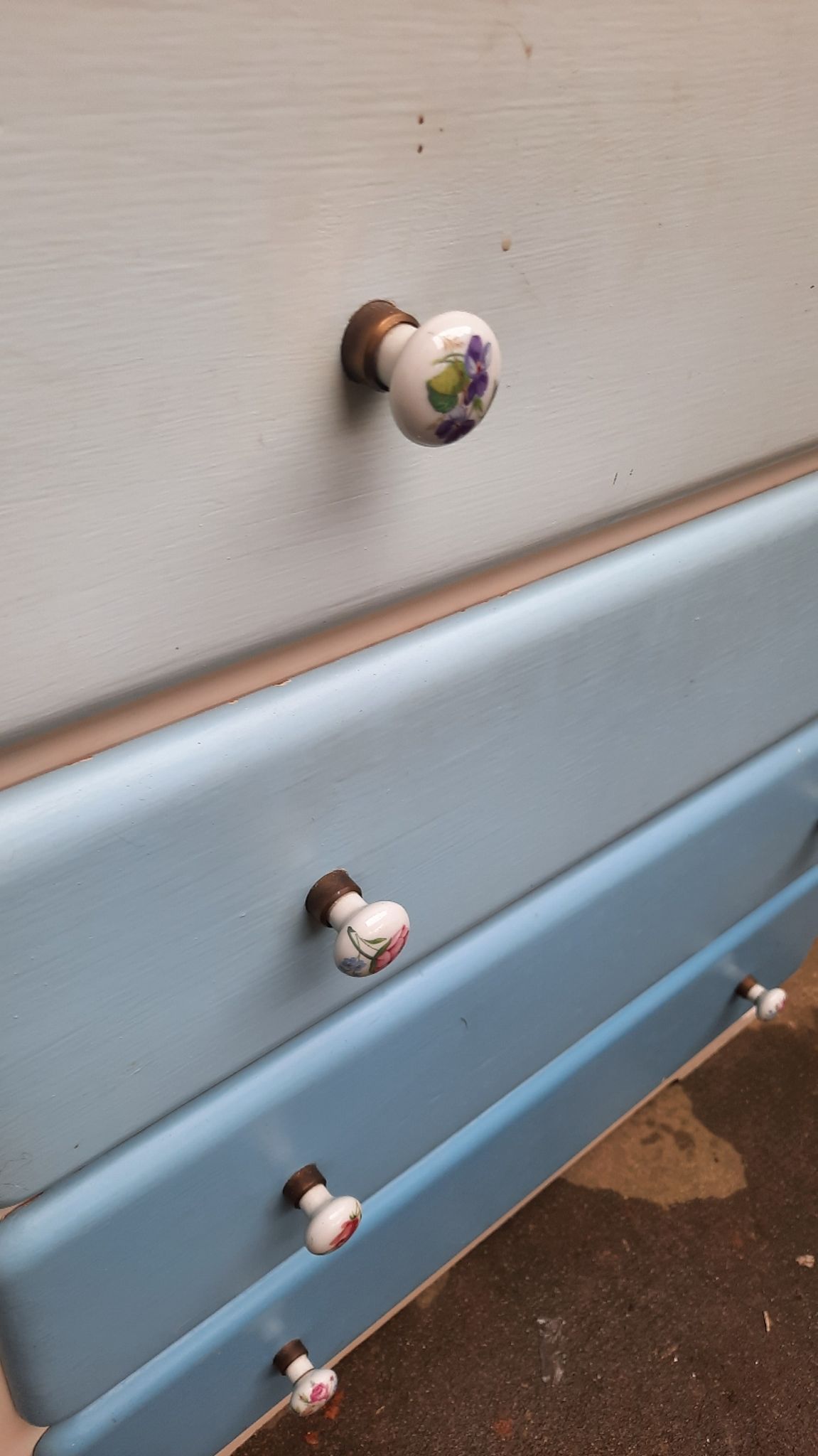 Vintage chest of drawers