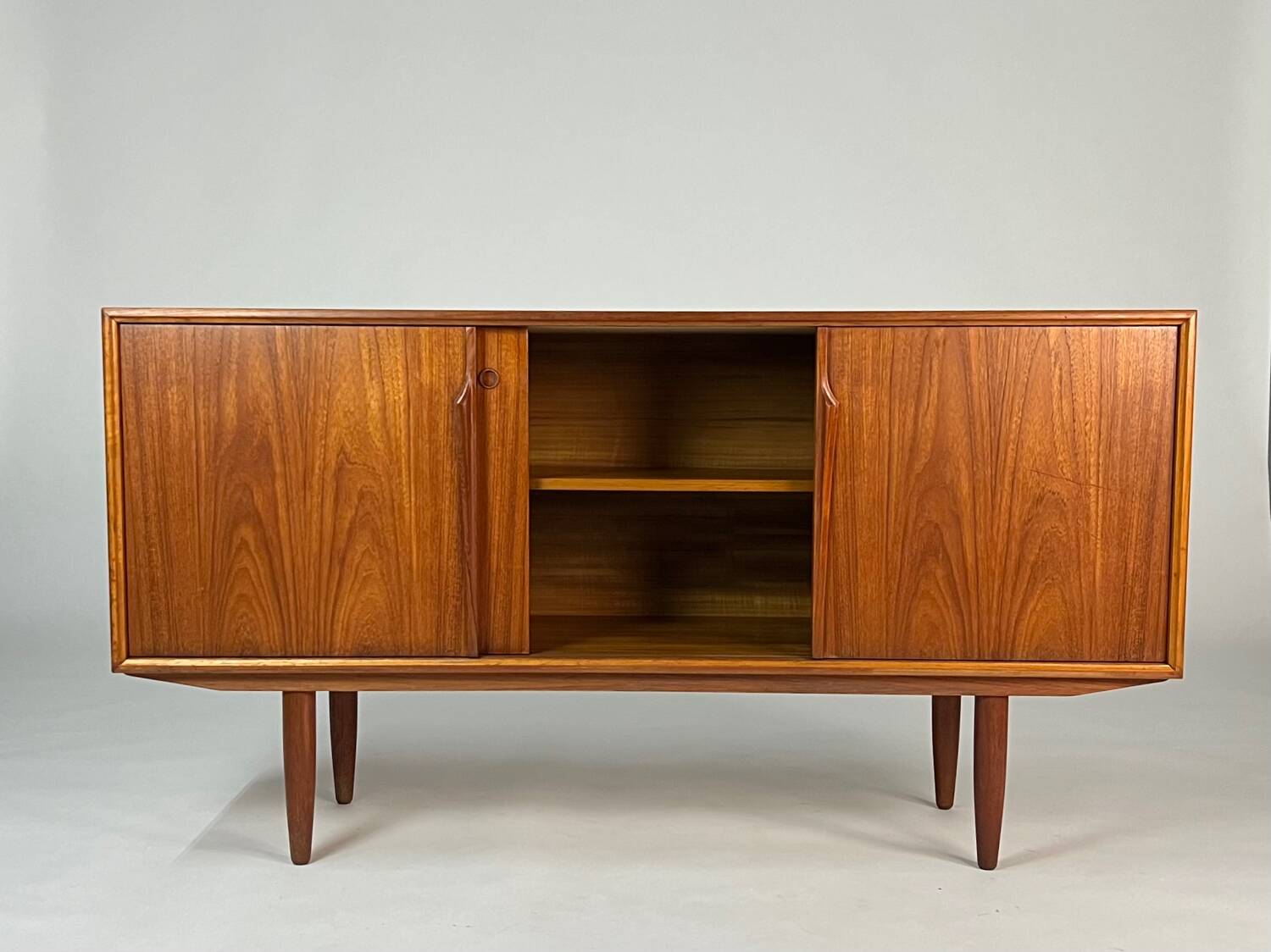 Buffet en teck Axel Christensen ACO design danois vintage des années 60