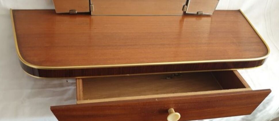 Wall dressing table