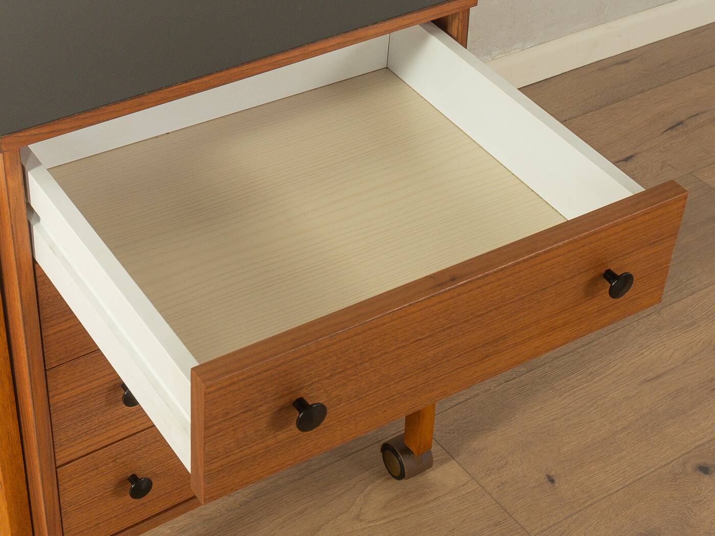 1960s chest of drawers