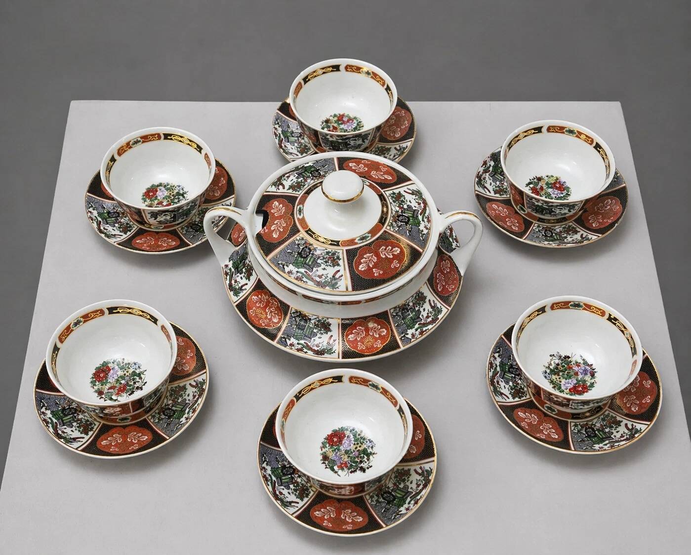 Cocema tea service fès morocco, imari decoration, 13 pieces – 1960s