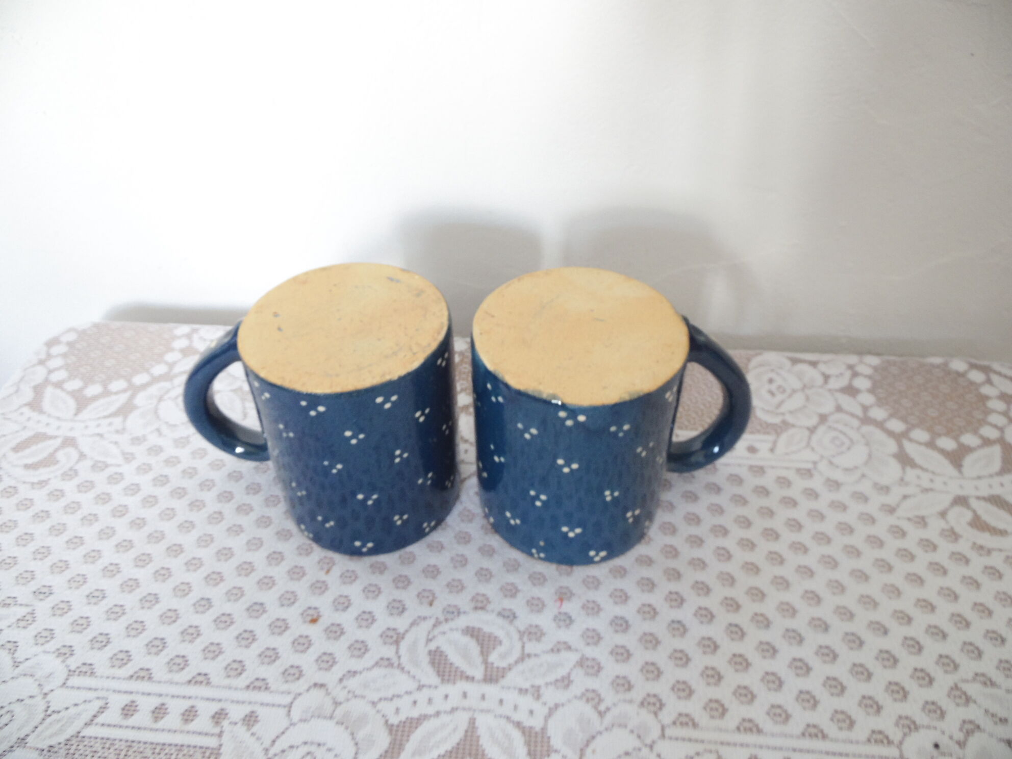 Duo of large mugs gres blue pea white