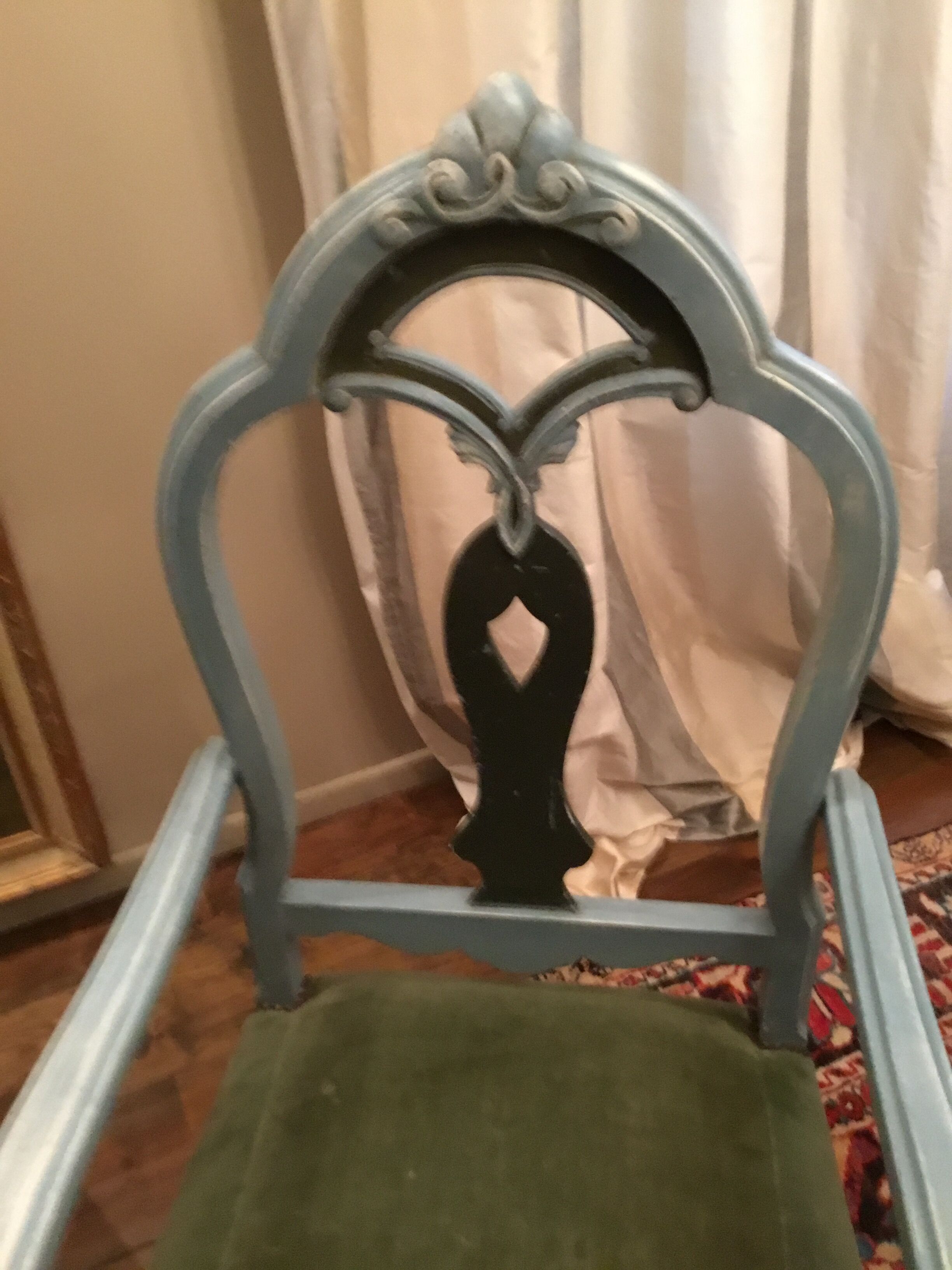 Set of 4 chairs in patinated wood Italian baroque style