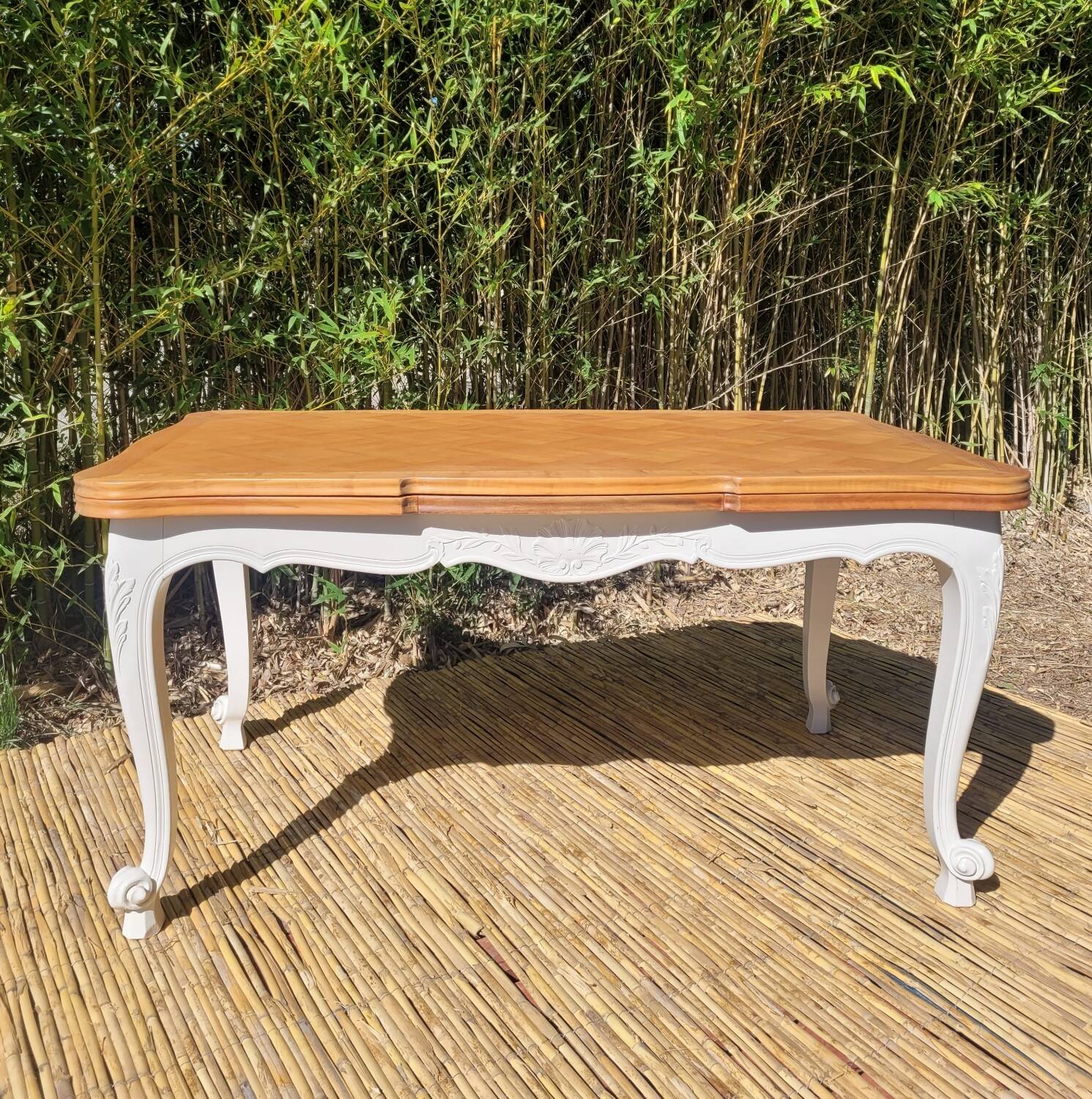 Table à manger style Louis XV