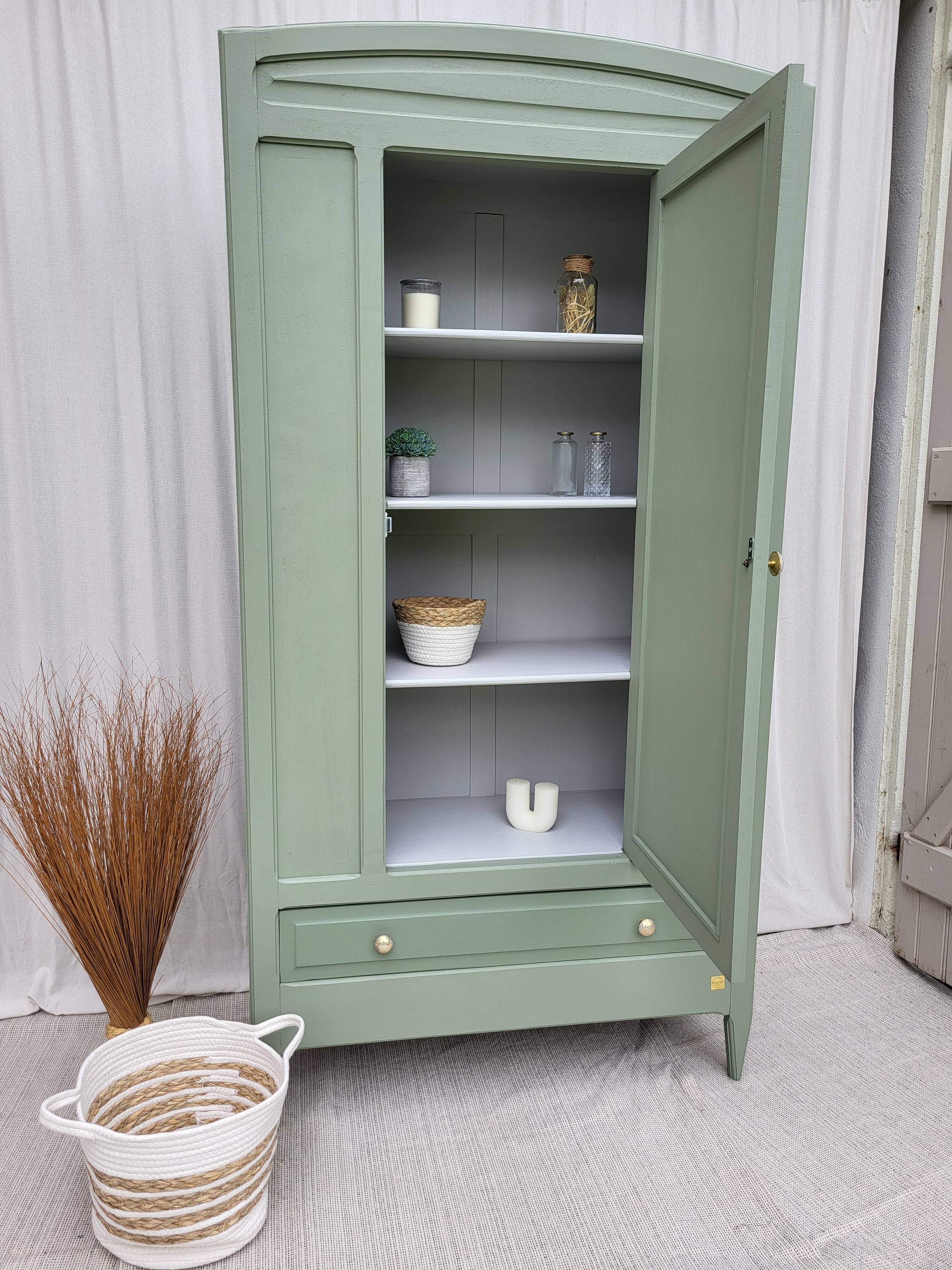 Parisian hotel wardrobe