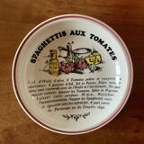 SIX vintage Gien spaghetti plates - Cordon Rouge Series