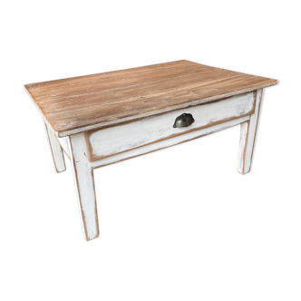 Coffee table with drawer
