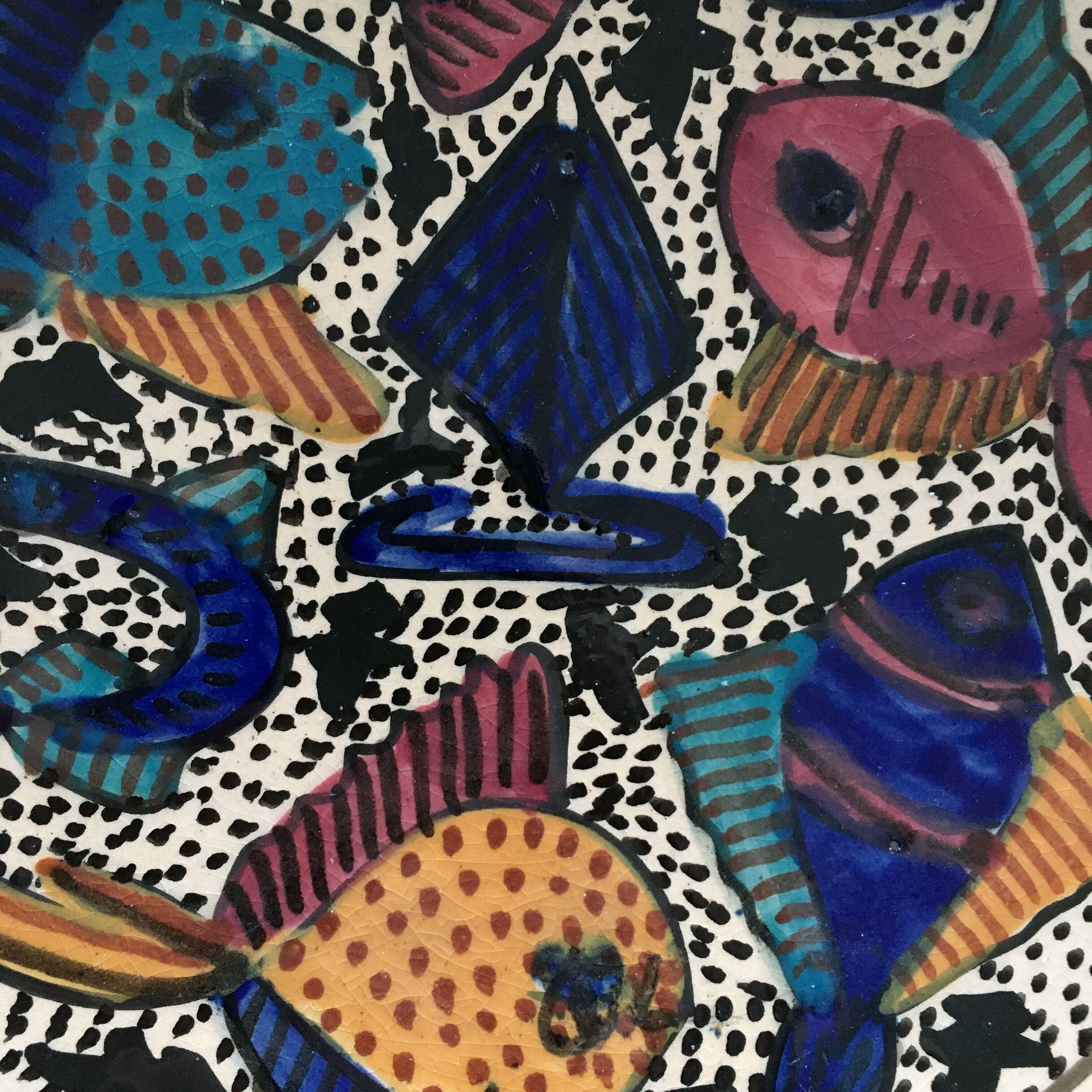 Fish decorating plate