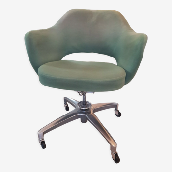 Office chair model 71s by Eero Saarinen for Knoll