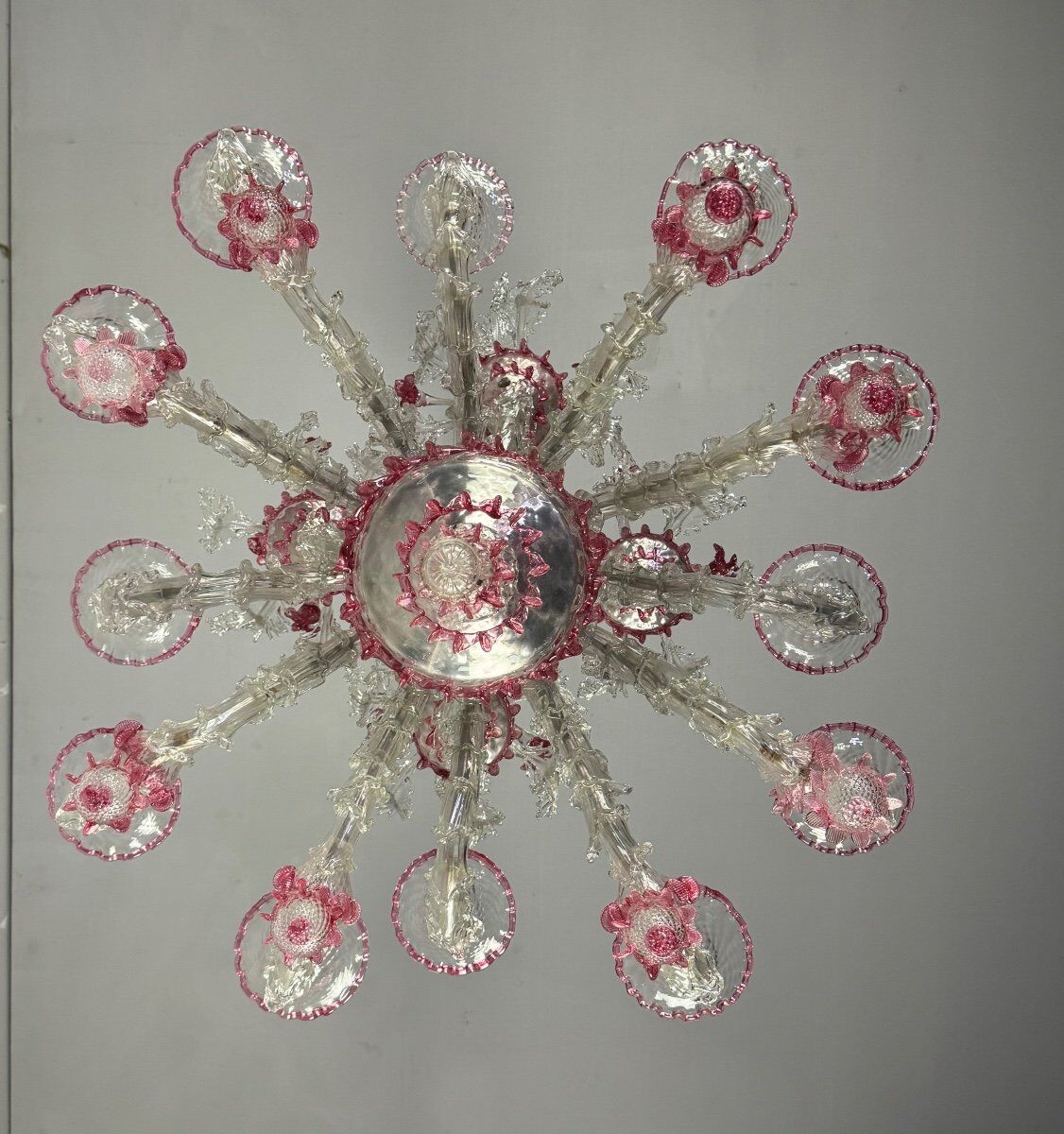 Rezzonico Venetian chandelier in colorless and red Venetian glass, circa 1920