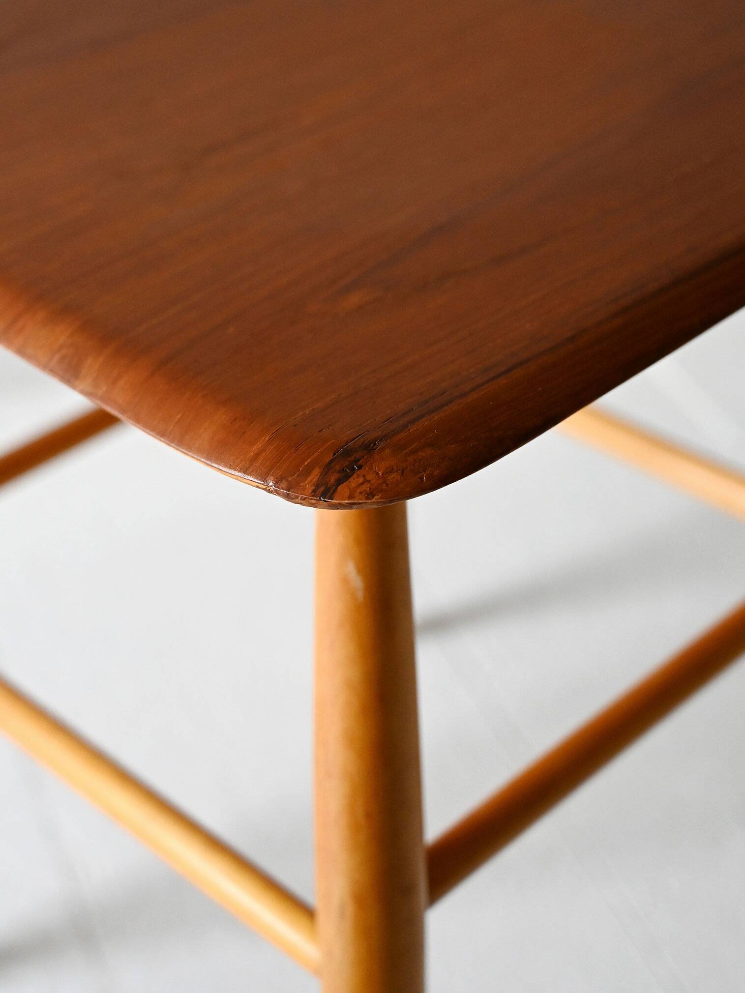 Tabouret Fanett par Ilmari Tapiovaara