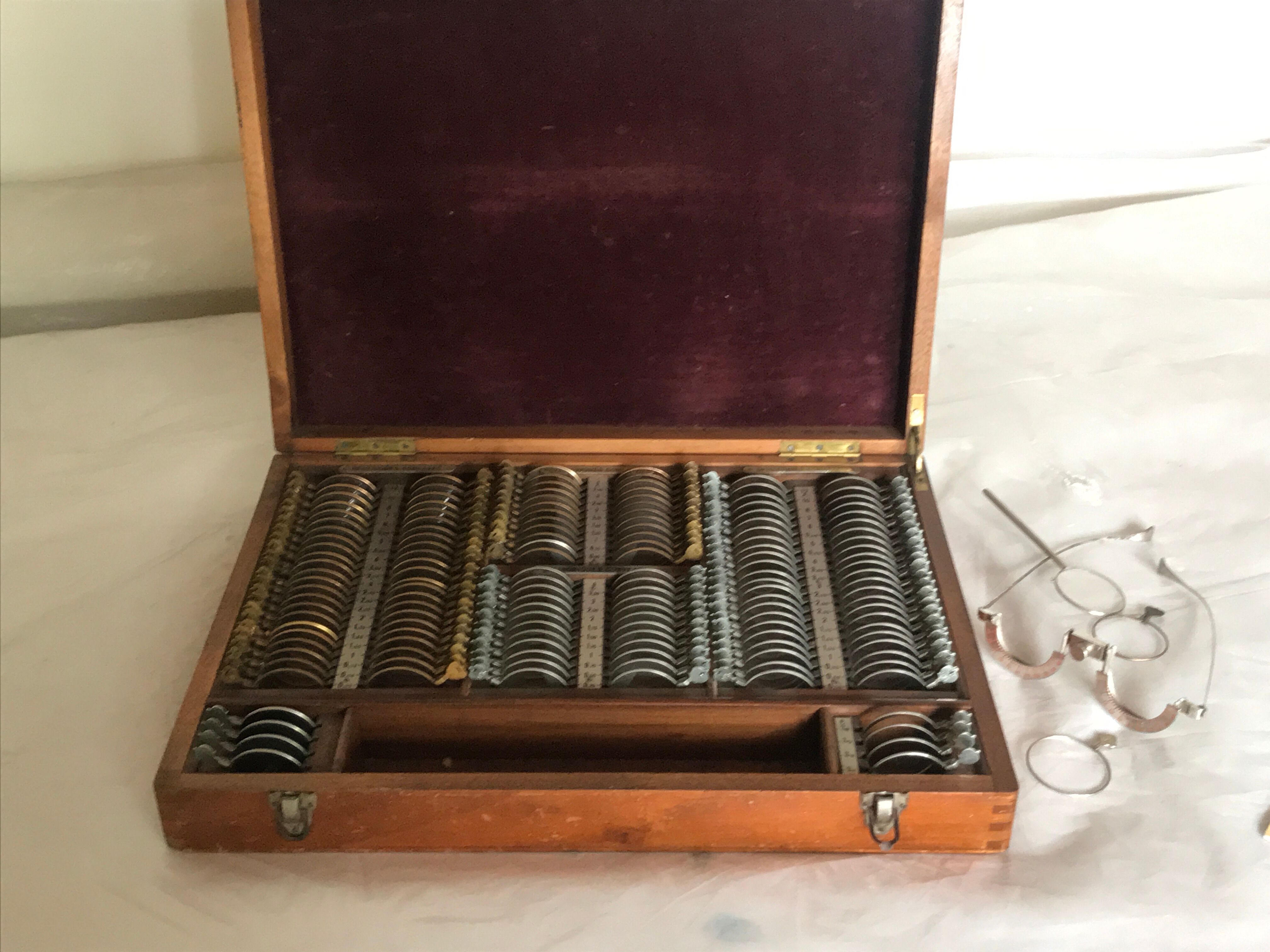 Test optical lens box