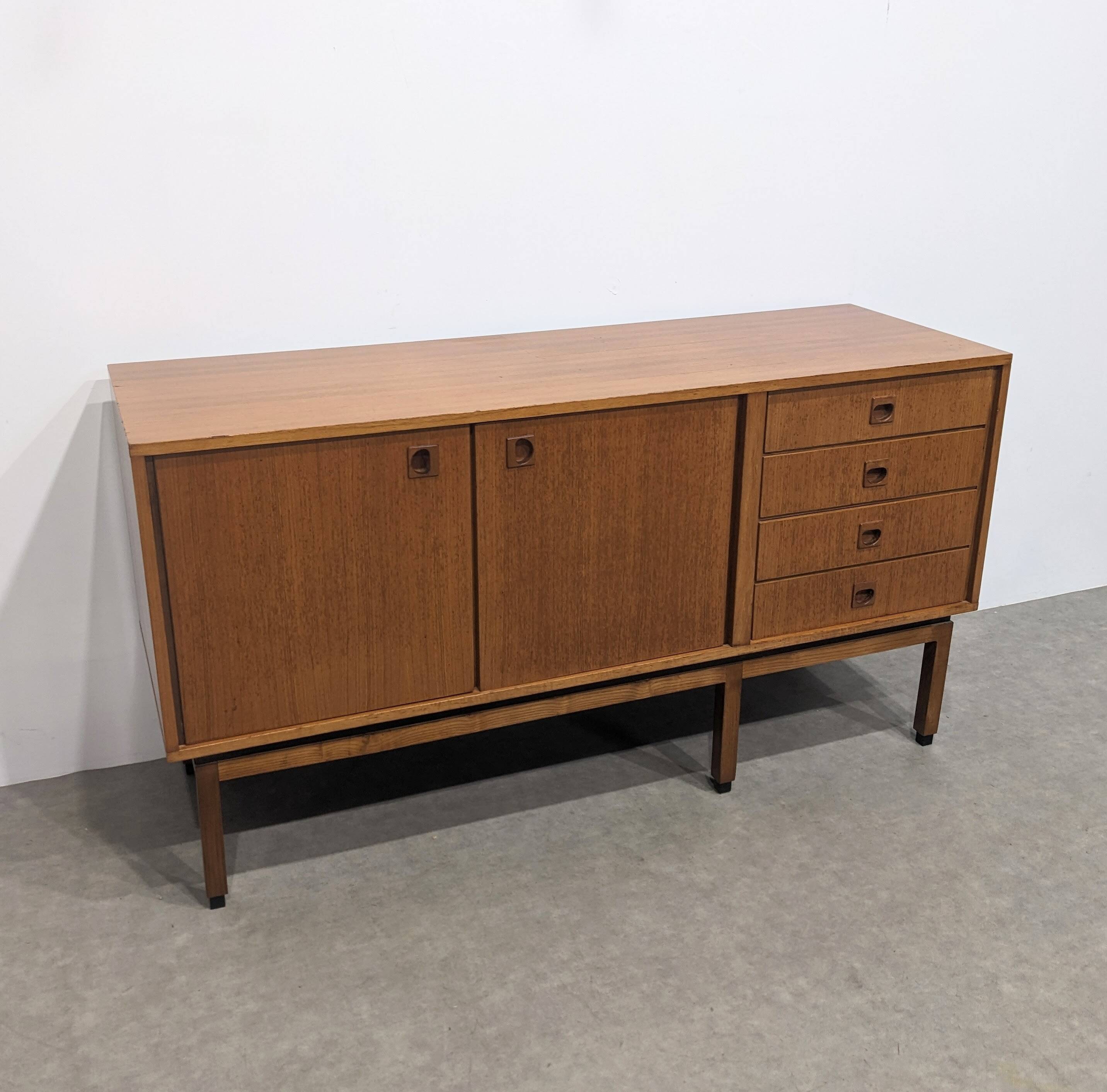 Vintage modernist enfilade MDK