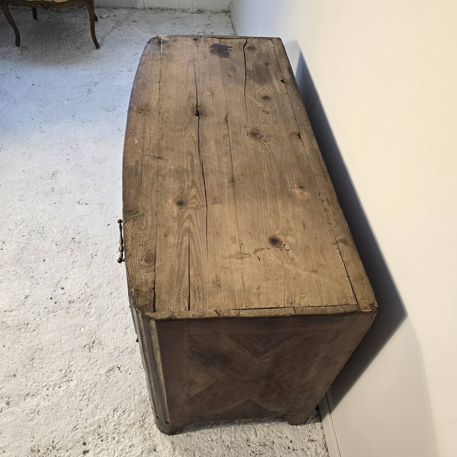 18th century Regency period chest of drawers