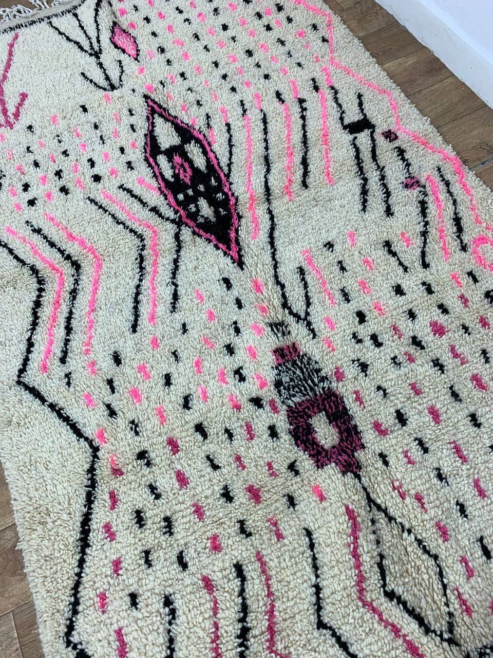 Handmade Moroccan Berber rug 255 X 146 CM
