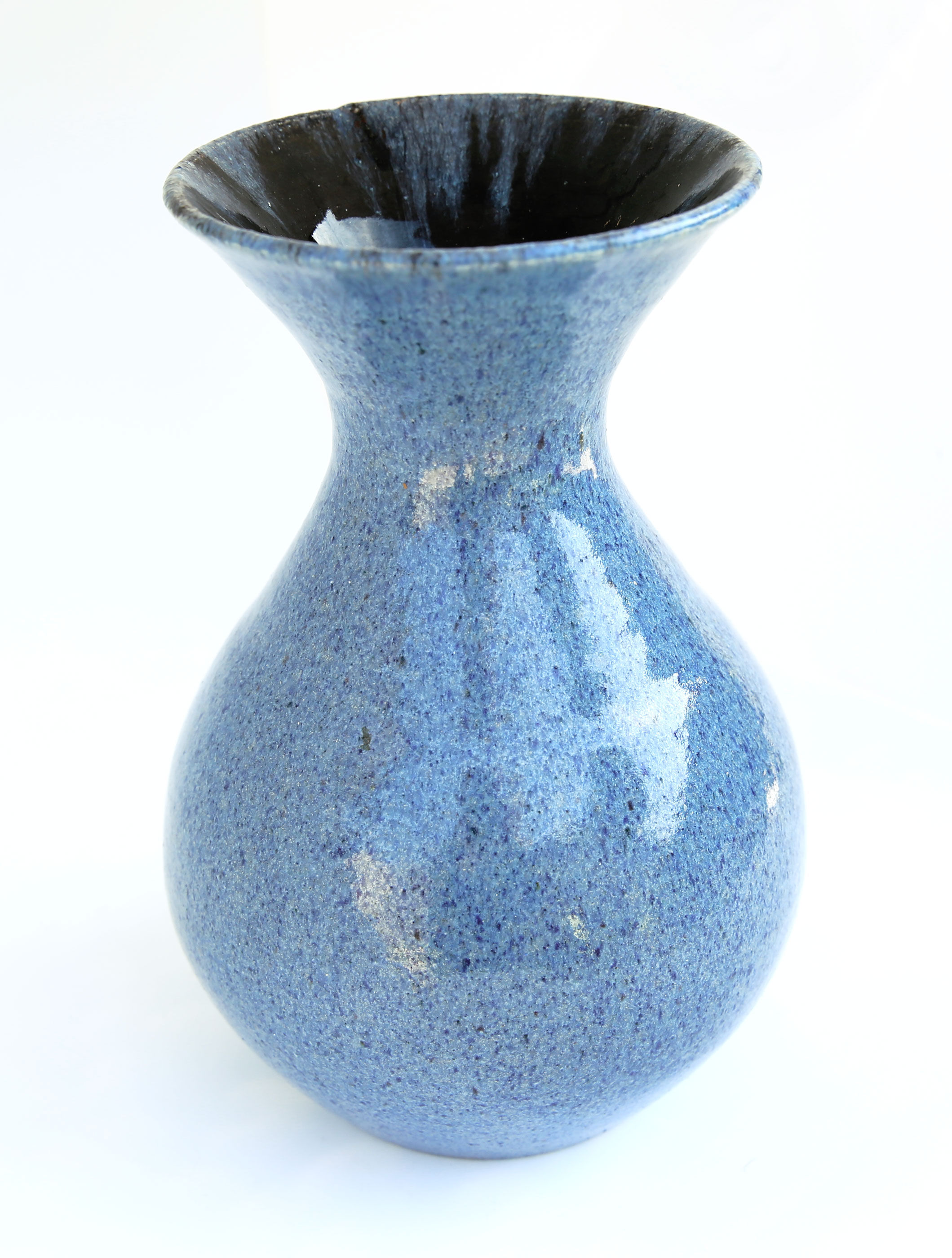 Accolay vase in blue speckled ceramic