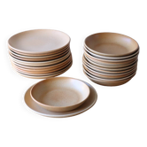 24 assiettes en gres vintage