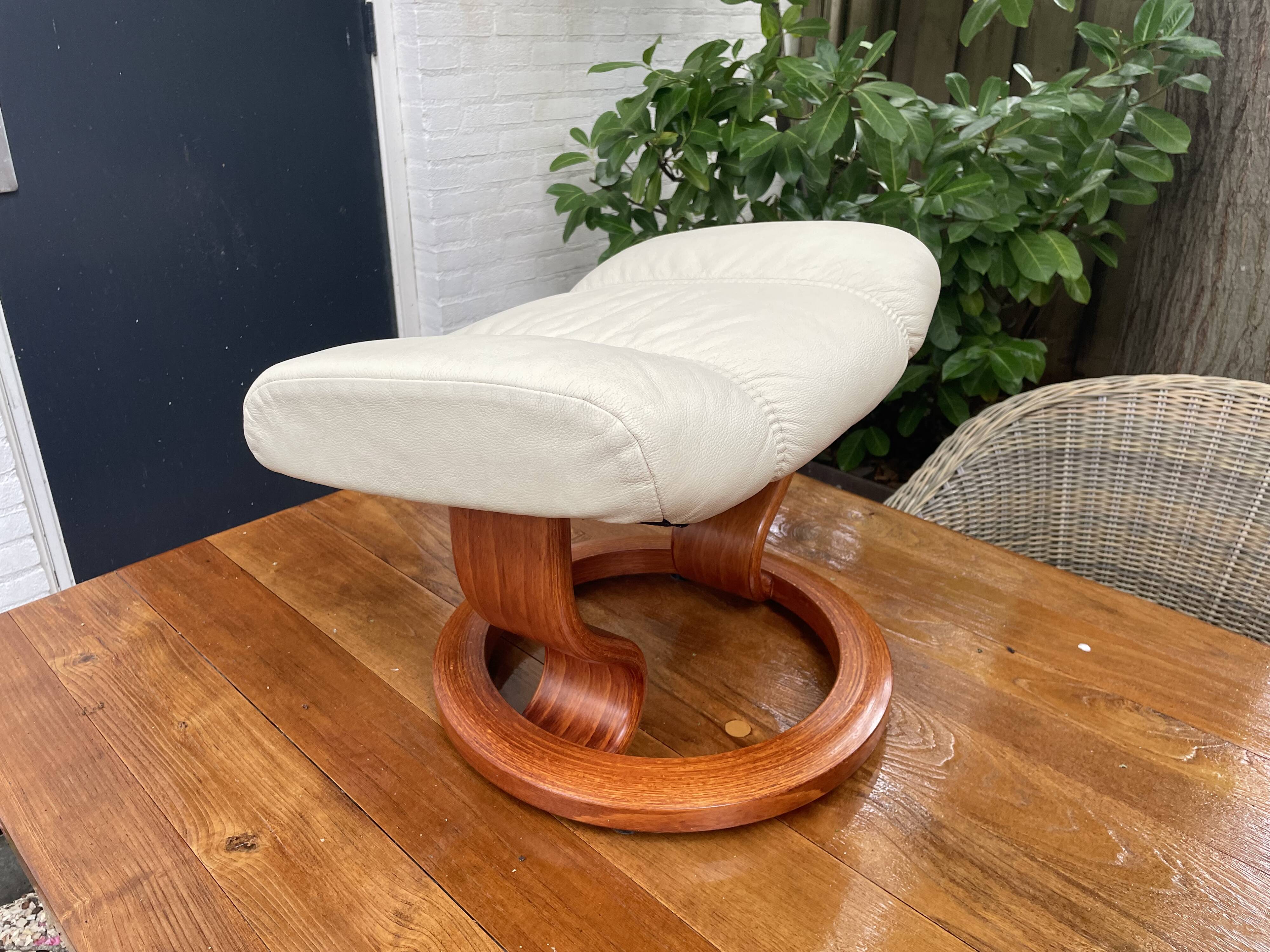 Pouf en cuir Ekornes Stressless