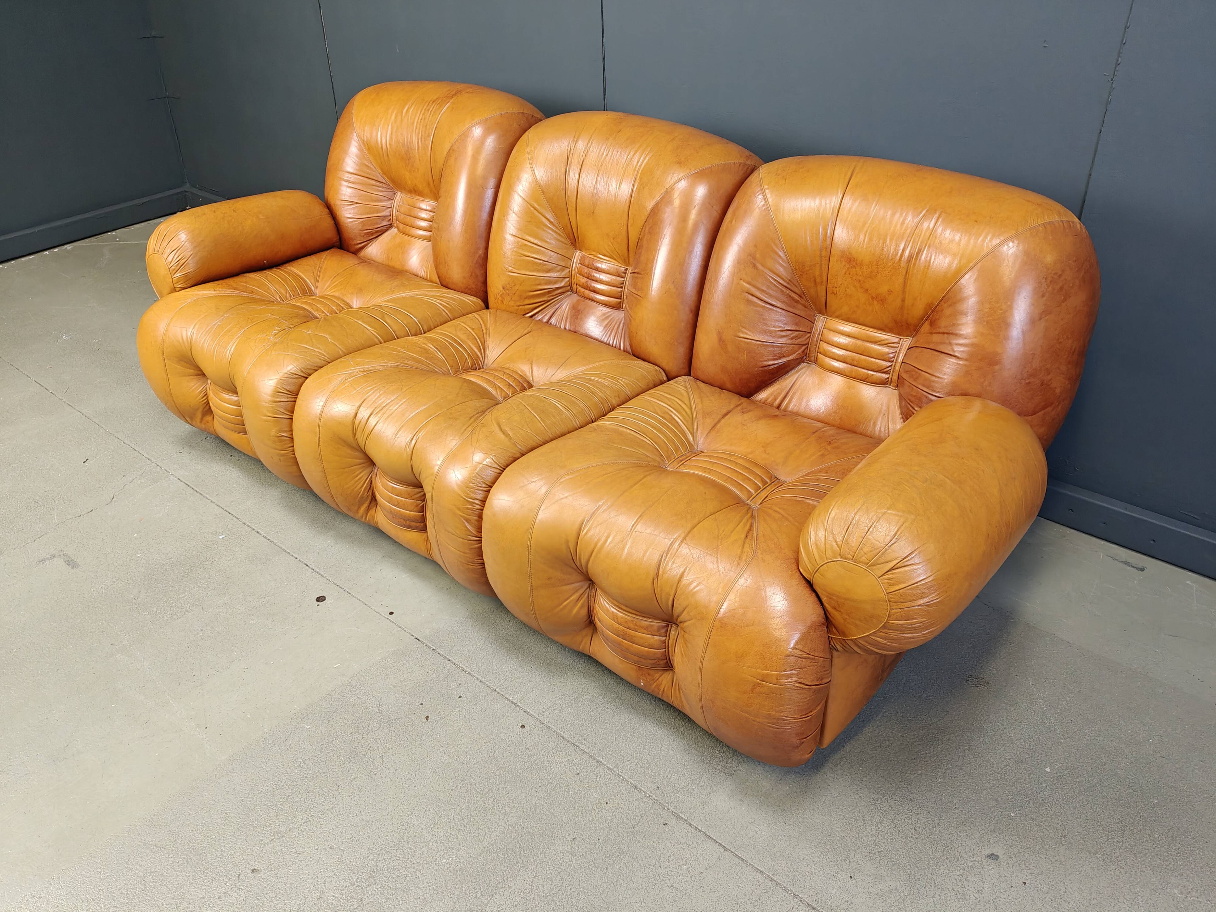 Mid century italian leather 3 seater sofa , 1970s