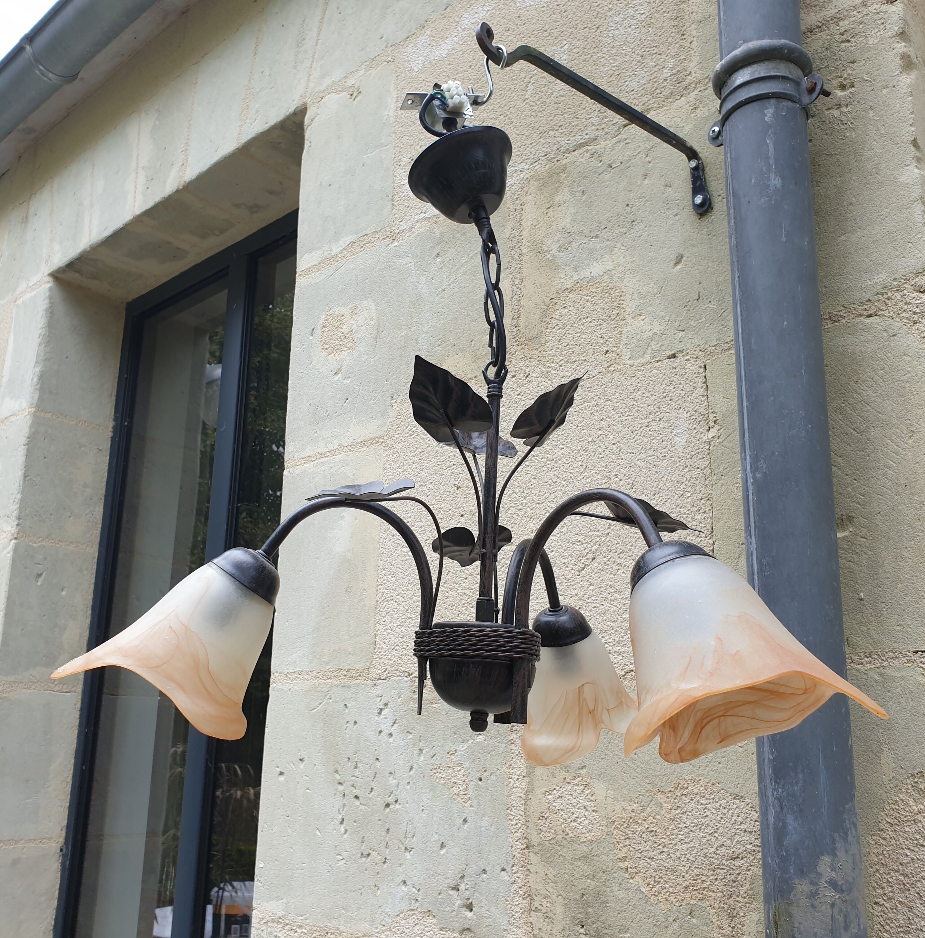 3-spoke glass paste chandelier