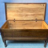 Oak tie with storage box