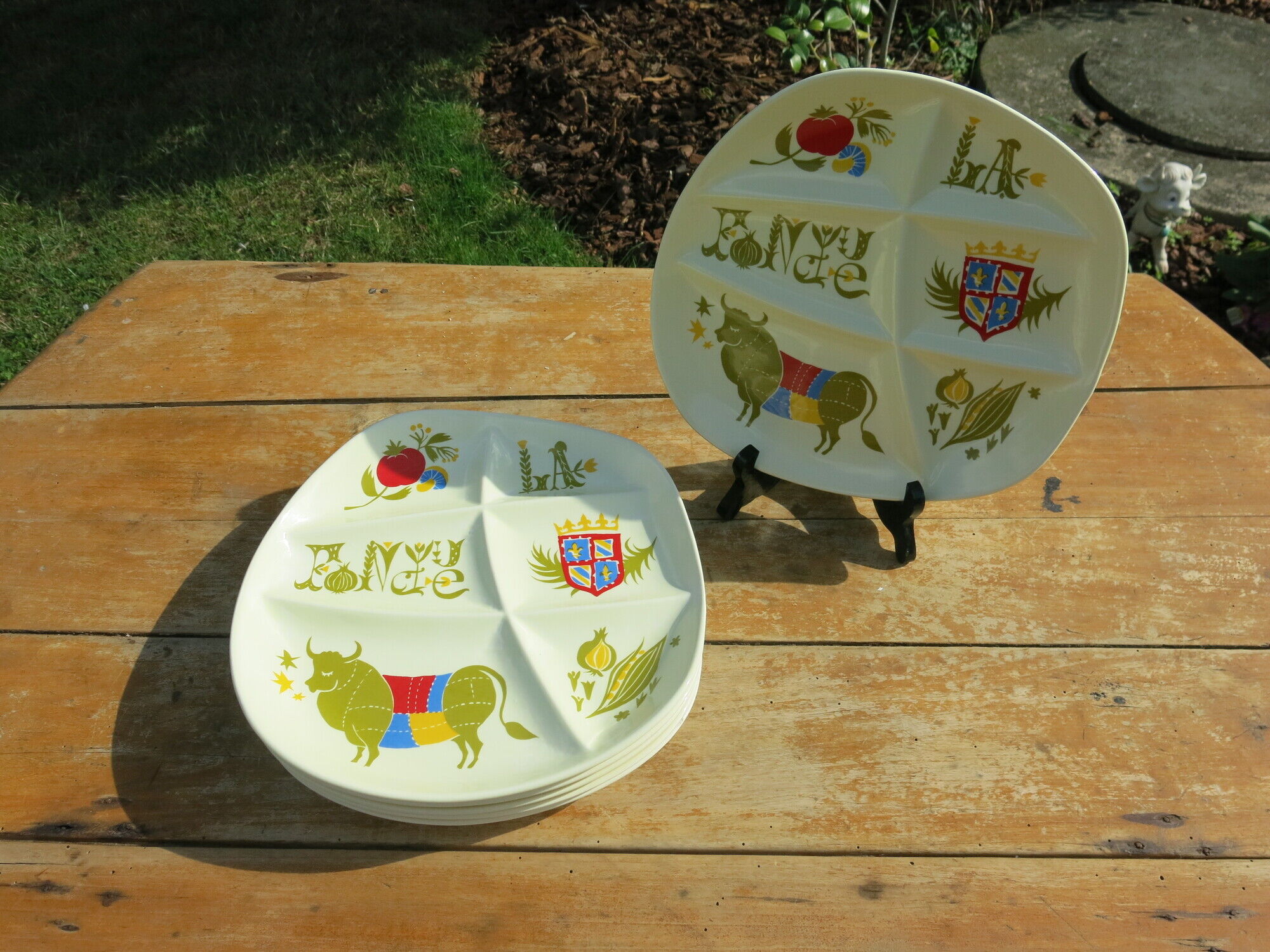 6 vintage fondue plates from the manufacture Salins les bains