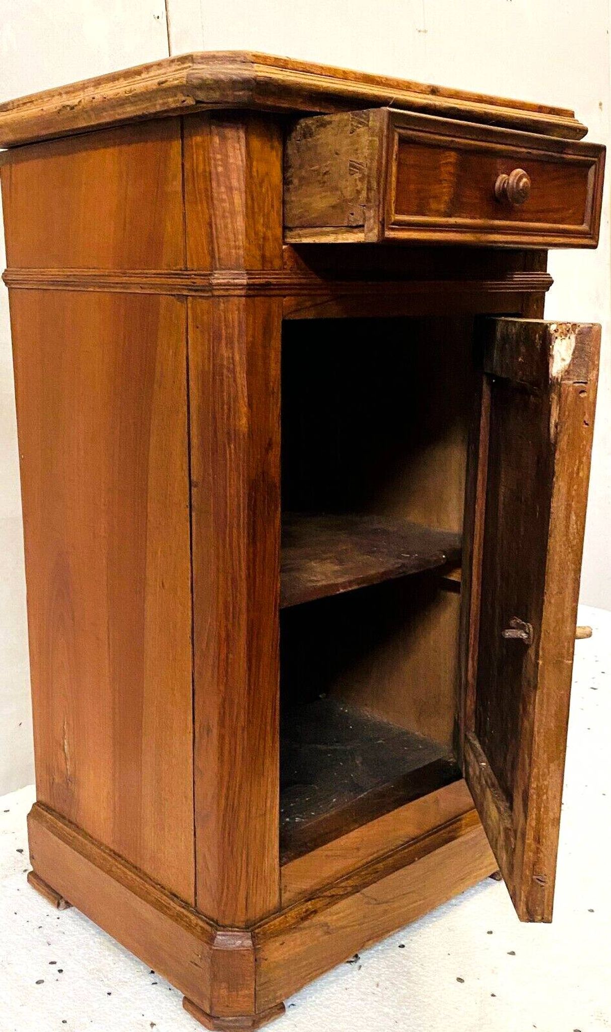 Louis Philippe bedside table in 19th century walnut
