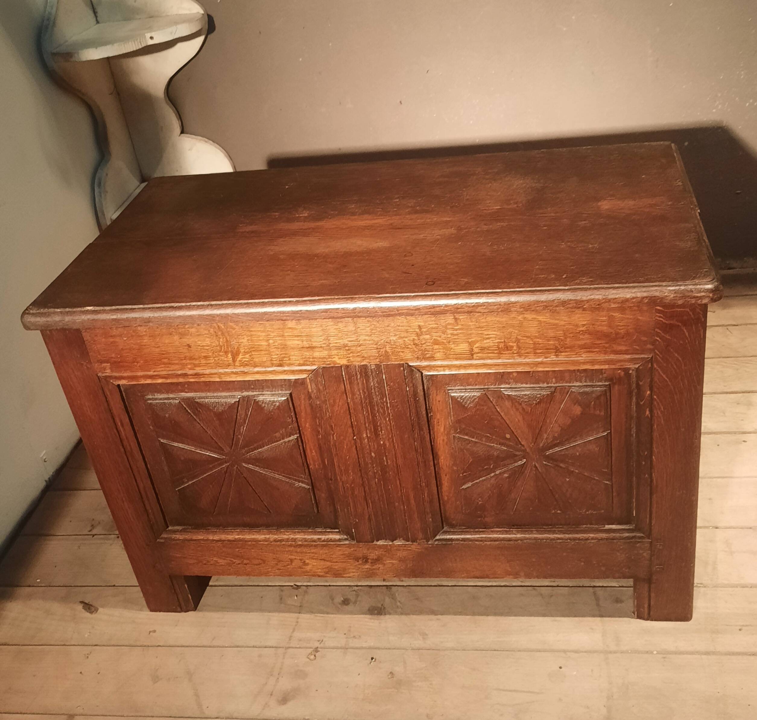 Coffre à pointes de diamant