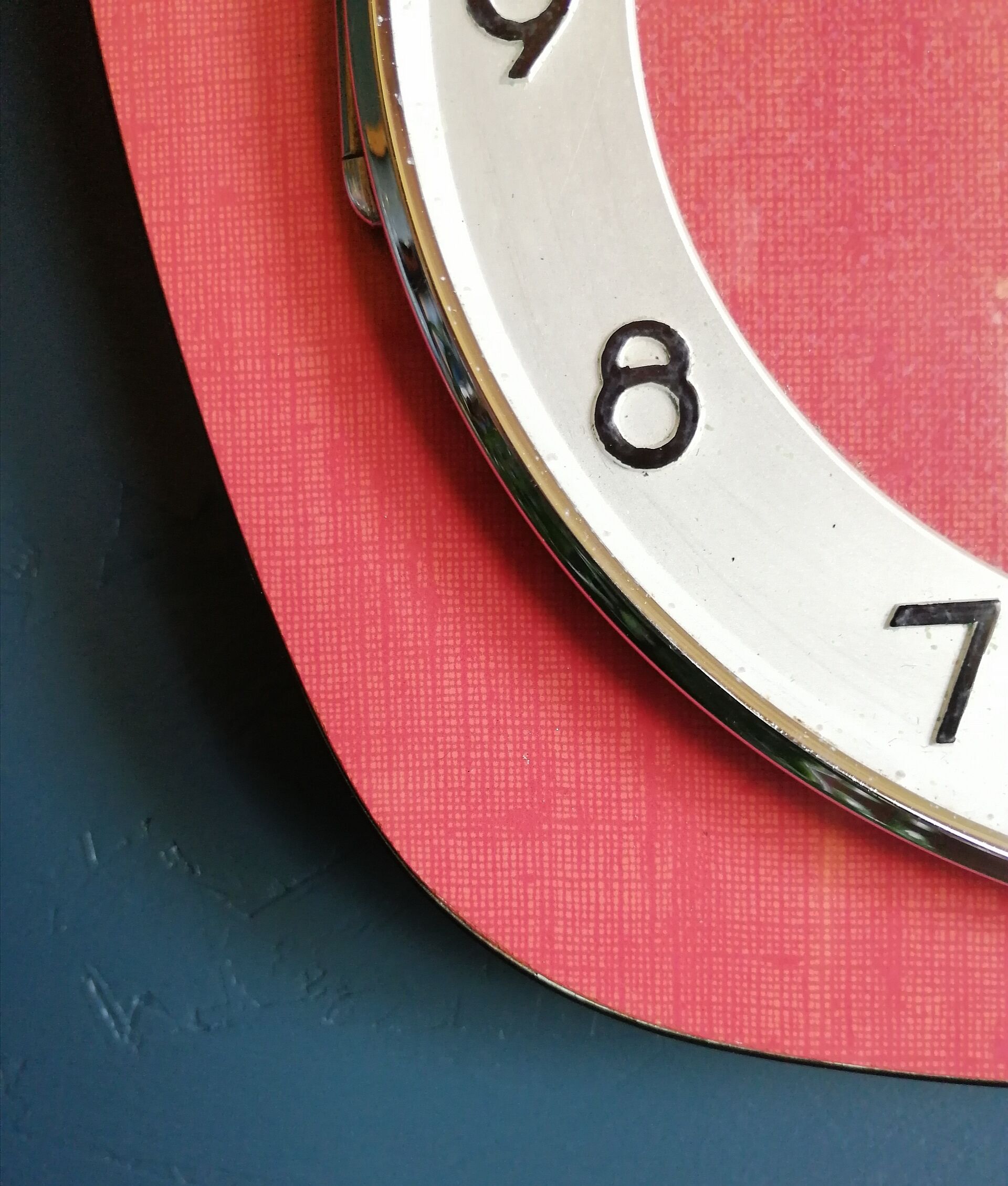 Vintage formica silent wall clock "Bayard red"