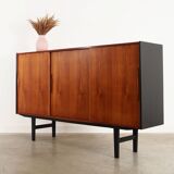 Buffet haut en teck, design danois, années 1960, production : Danemark