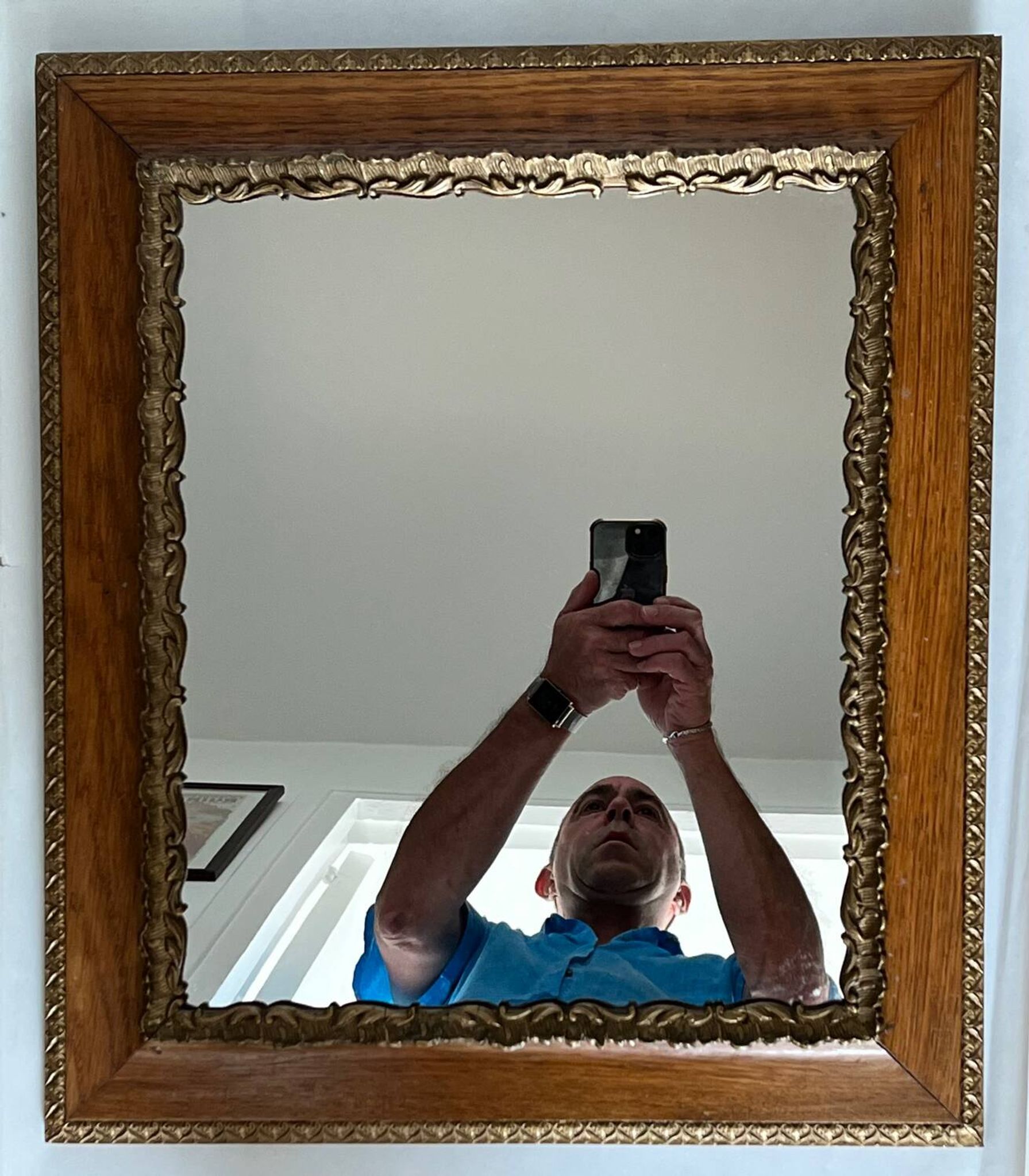 Miroir ancien en bois mouluré  54 x47 cm