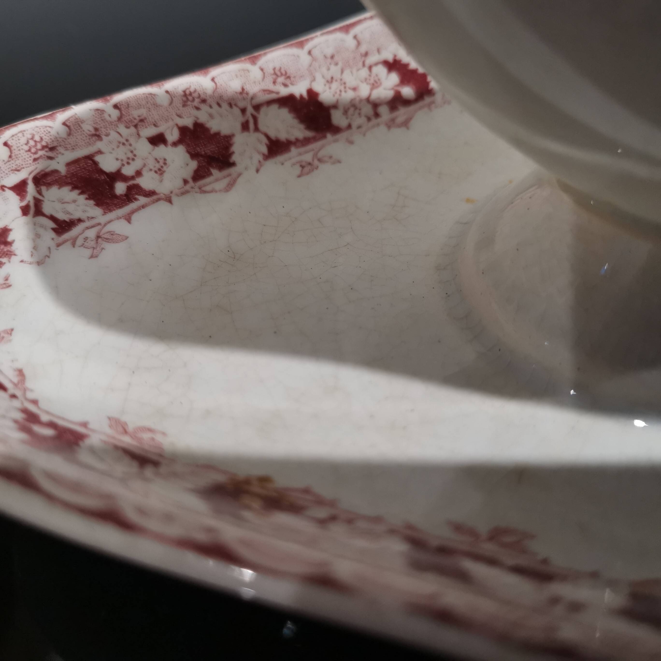 Iron earth gravy boat Moulin des Loups and Hamage Nord, red mulberry