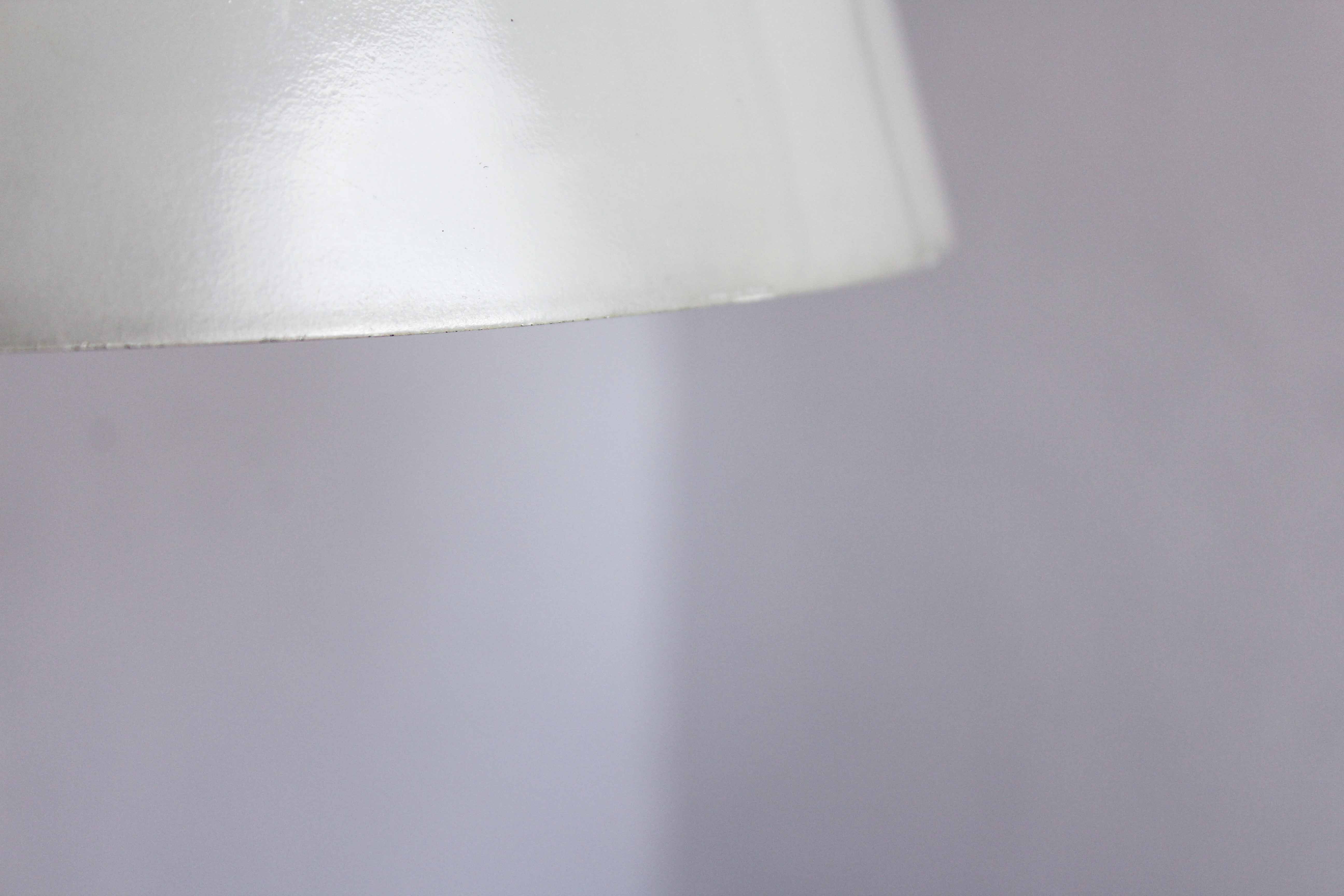 Pair of metal tapered suspensions