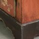 Cabinet de mariée autrichien ancien peint à la main avec une belle patine