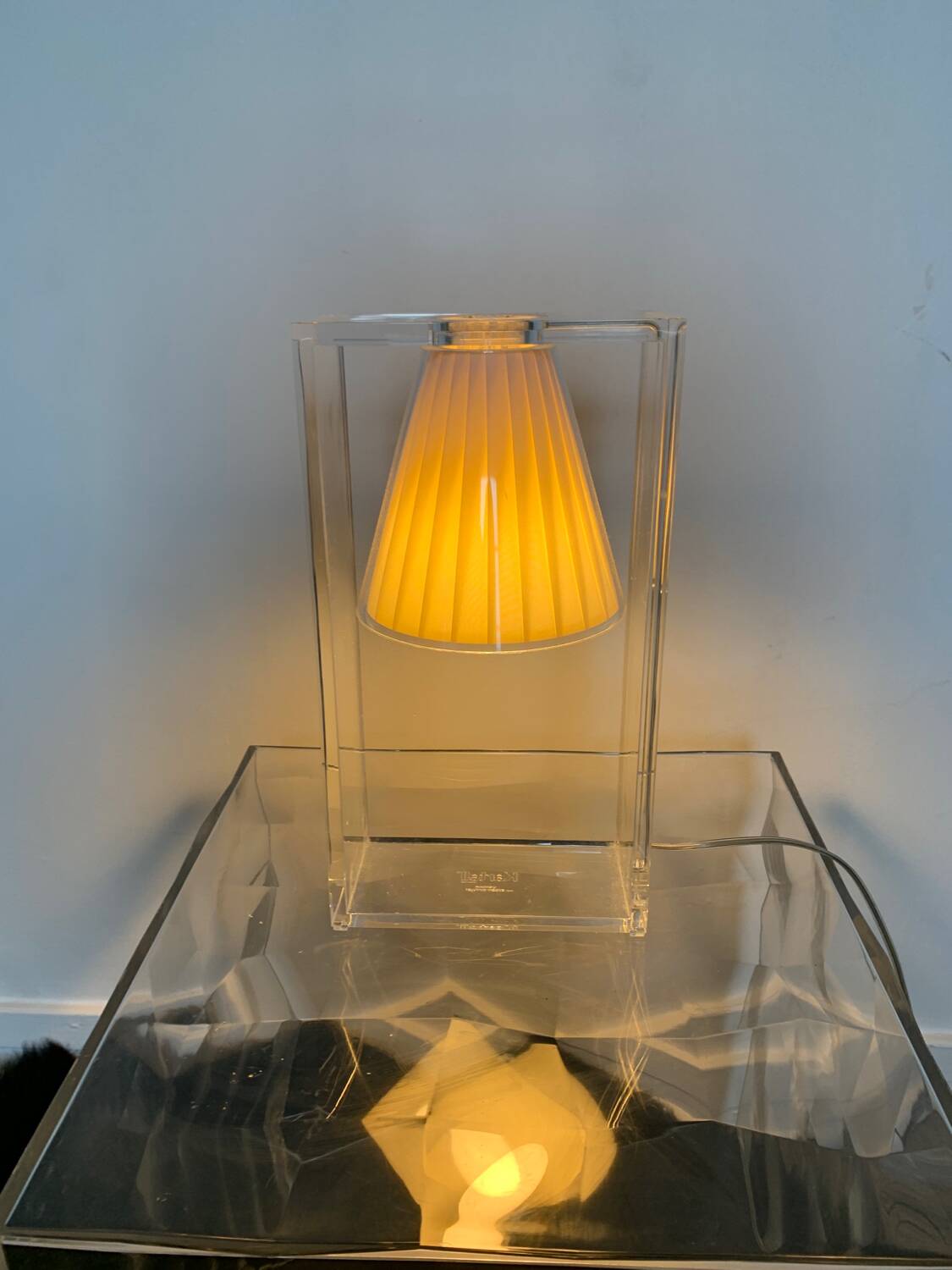 Light air karetll table lamp