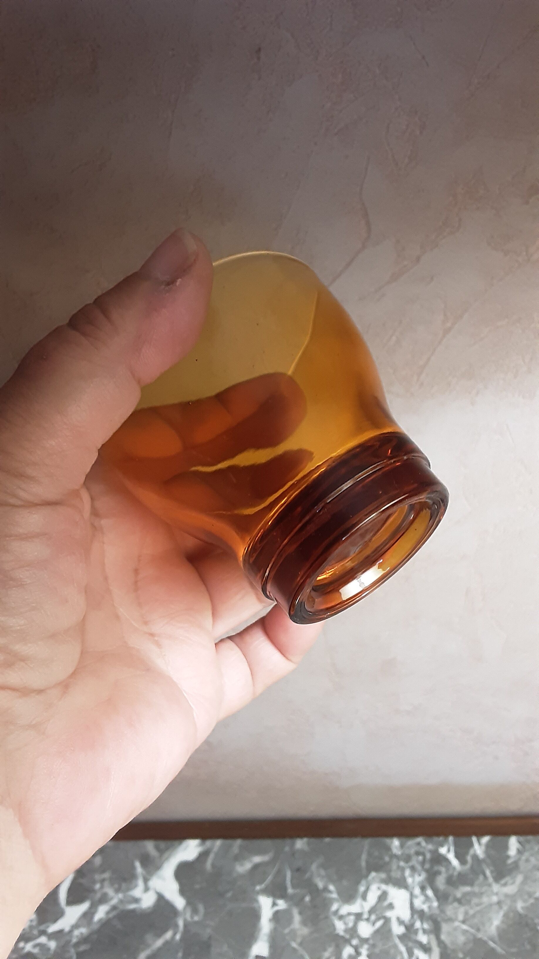 Lot 6 cups of amber smoked glass coffee - vintage