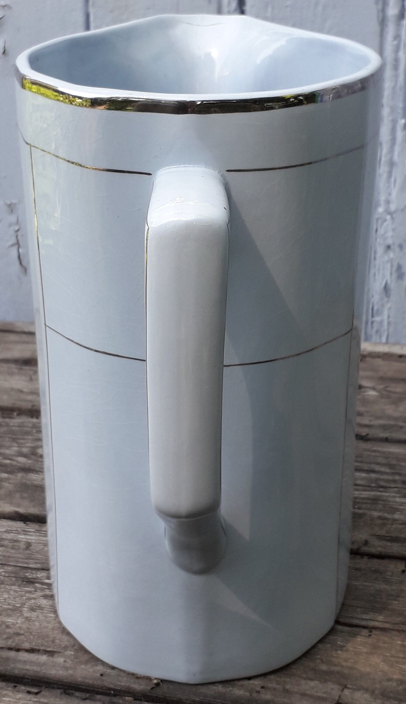 Broc art deco moulin des loups