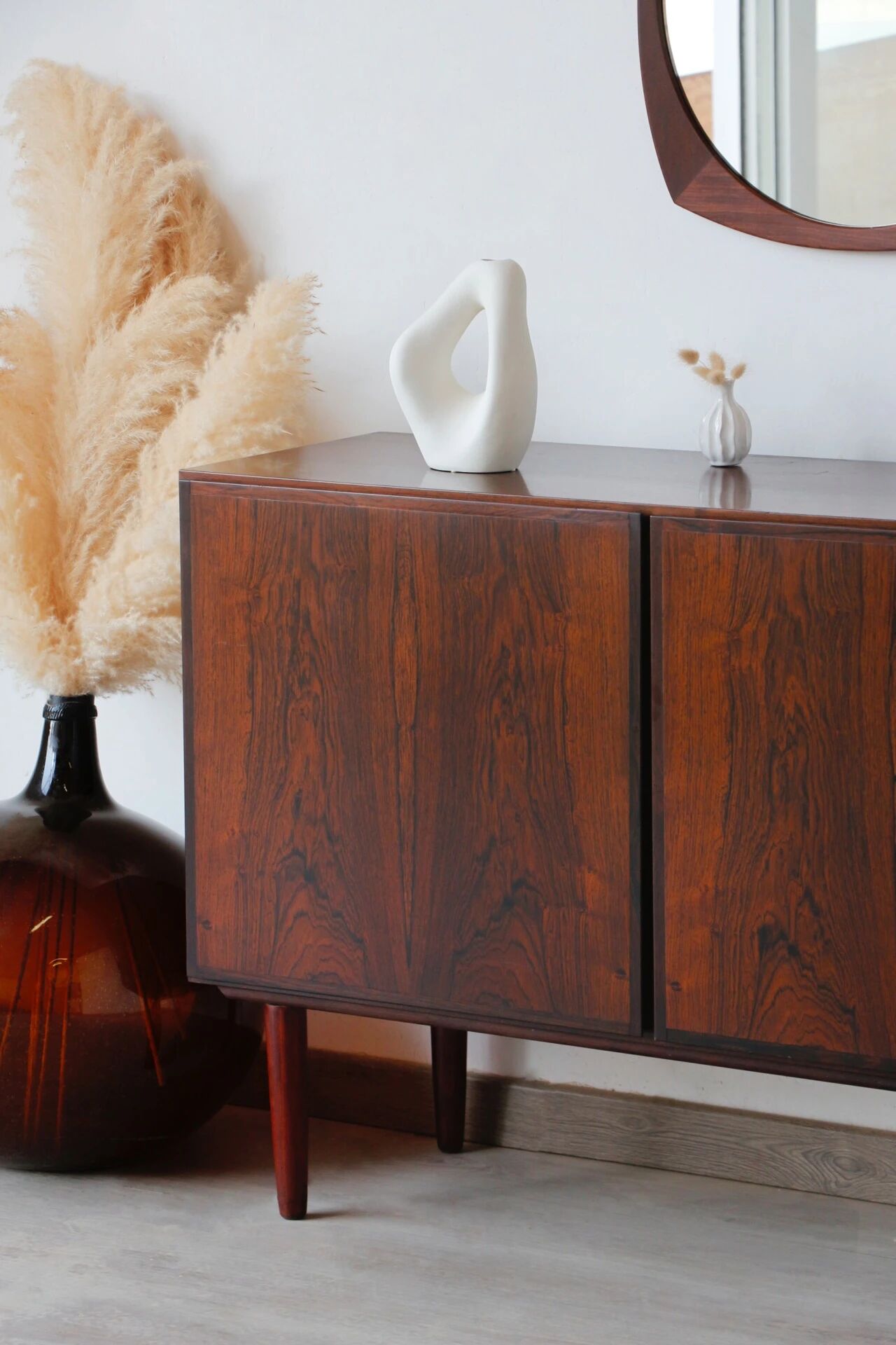 Enfilade Oman Jun in rosewood | Vintage Scandinavian design