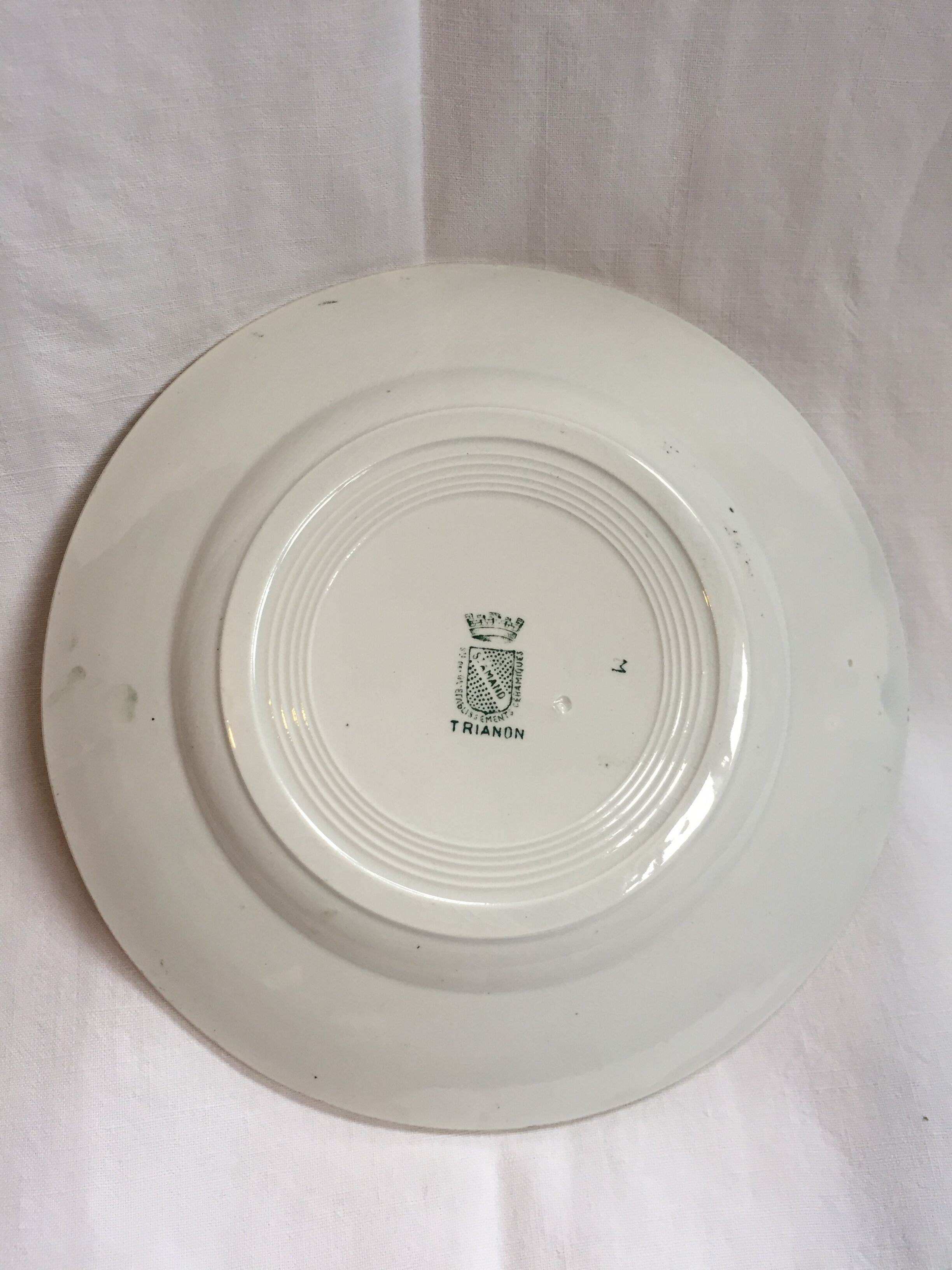 Trianon Decor Plate