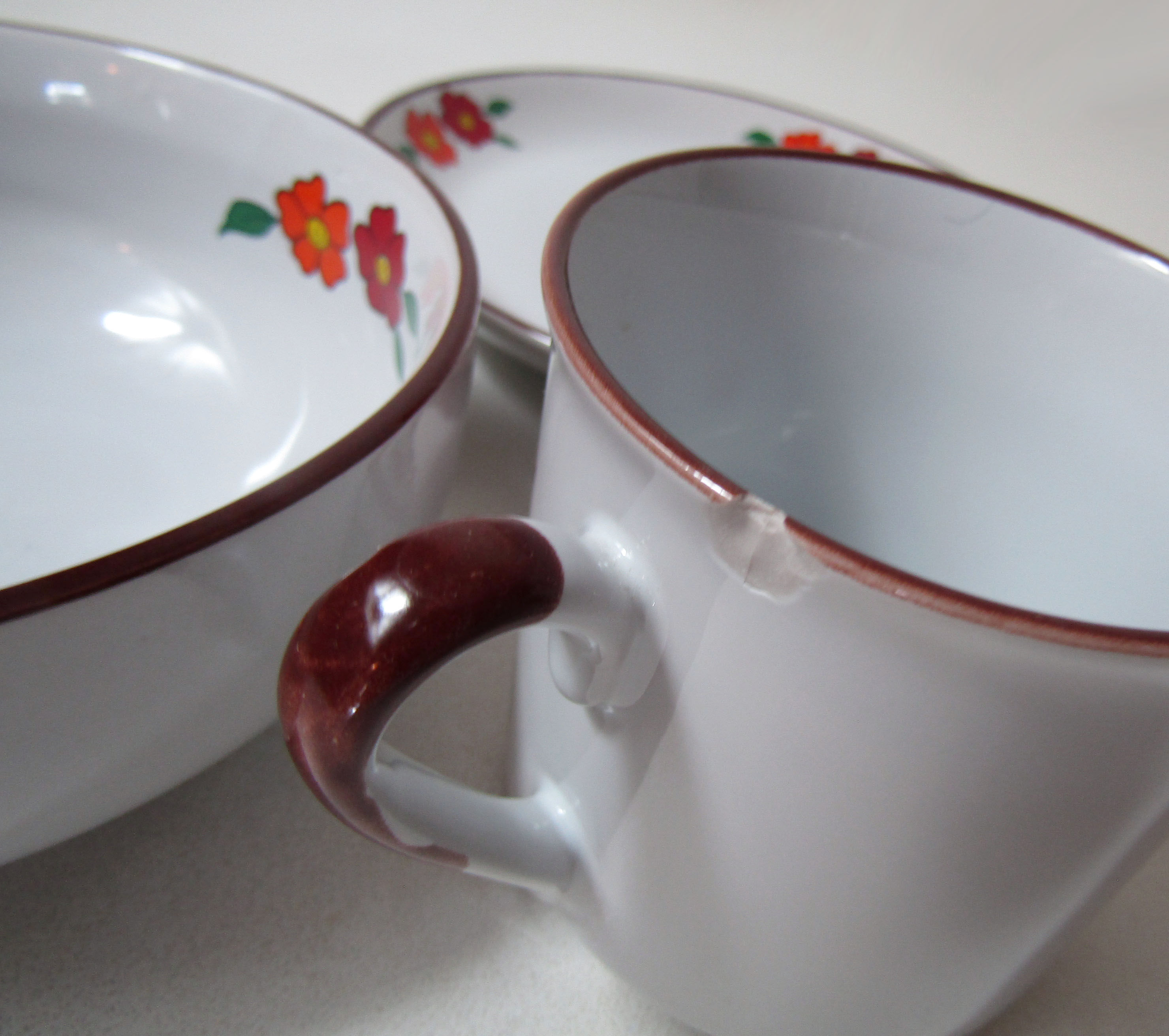 Bowl plate mug set little girl in vintage sandstone