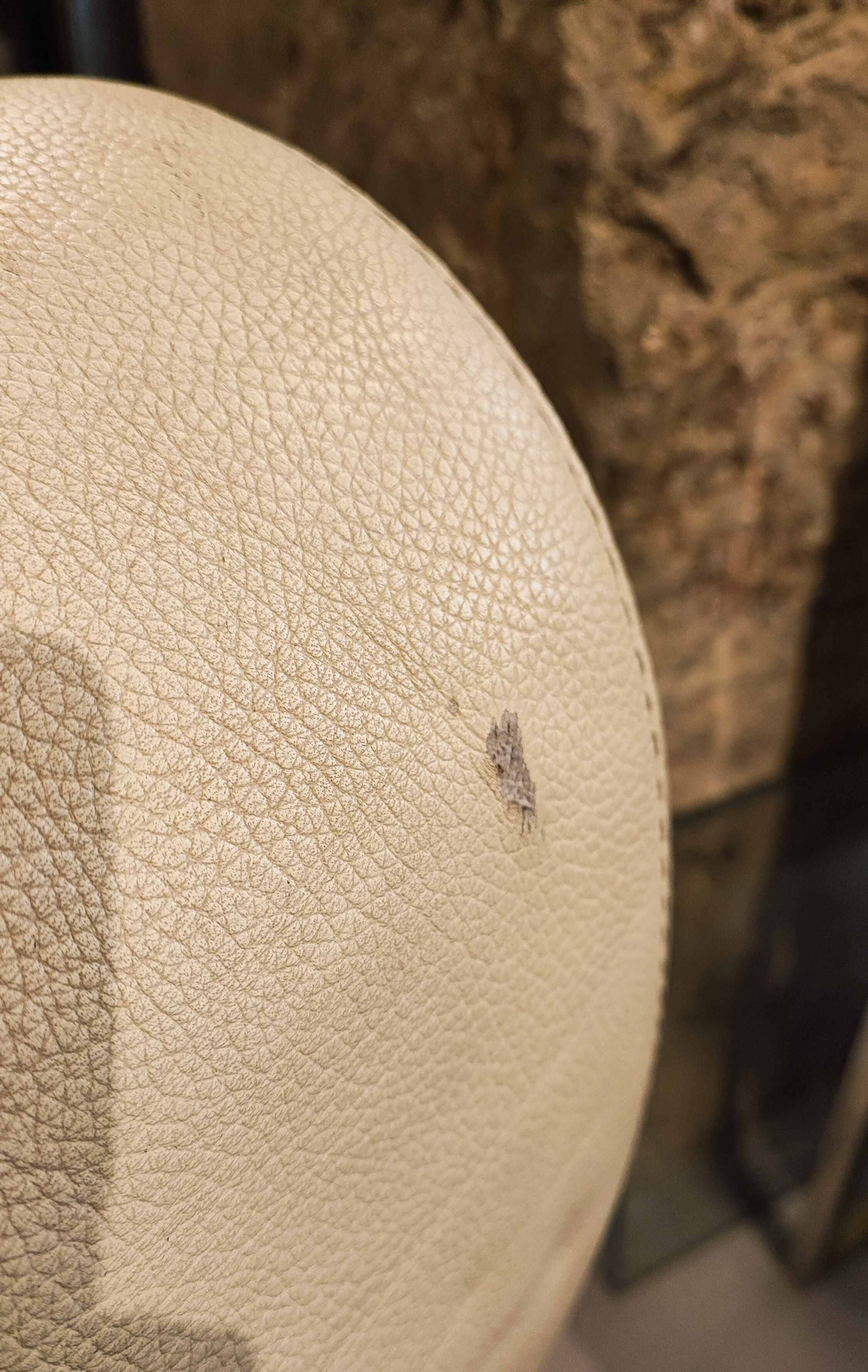 Armchair and footrest Comgule Roche Bobois leather